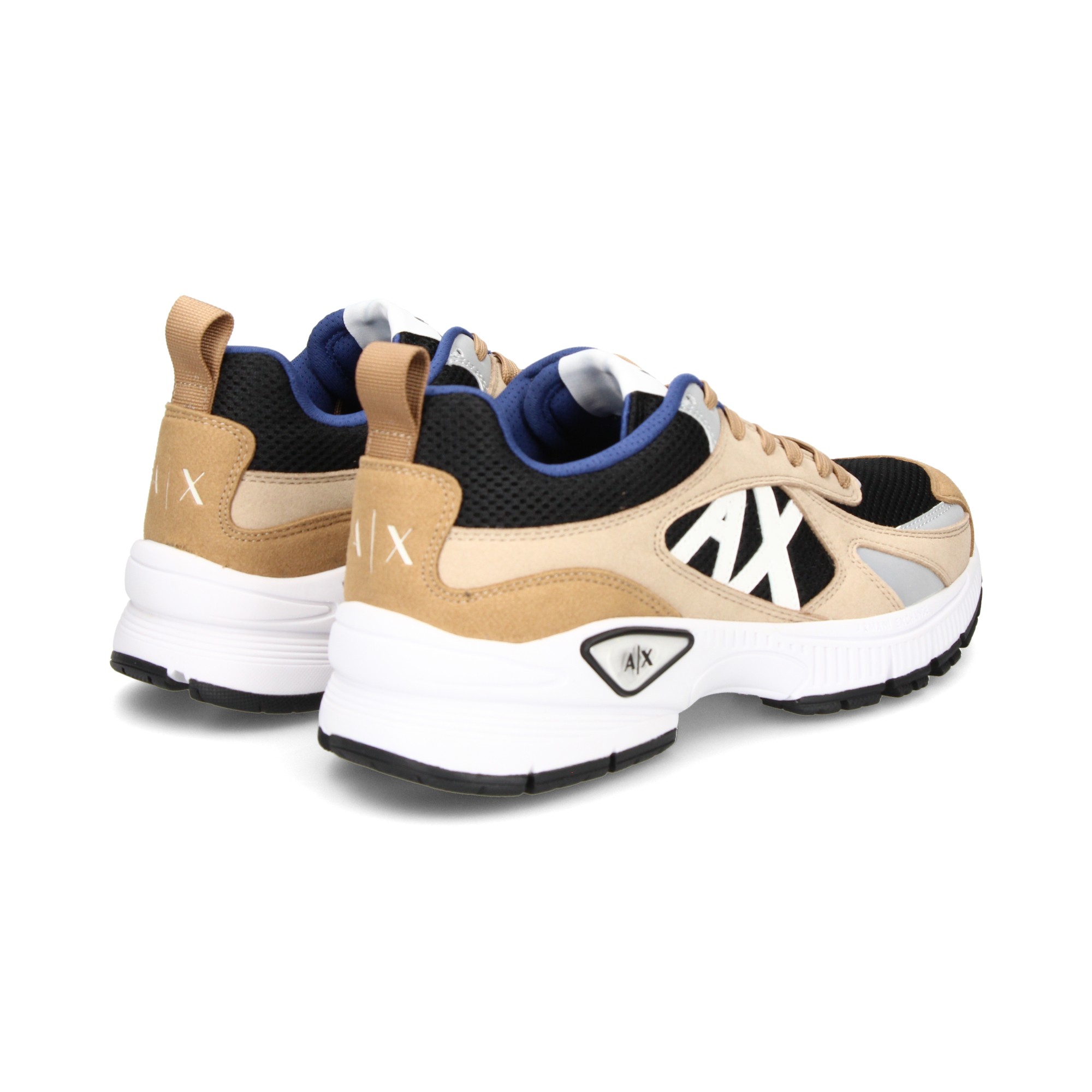 deportivo-negro-cuero