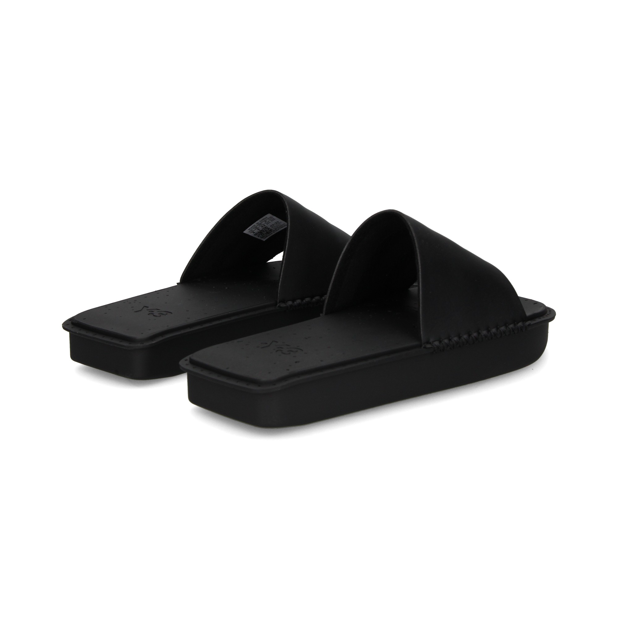 Y3 store adilette slides