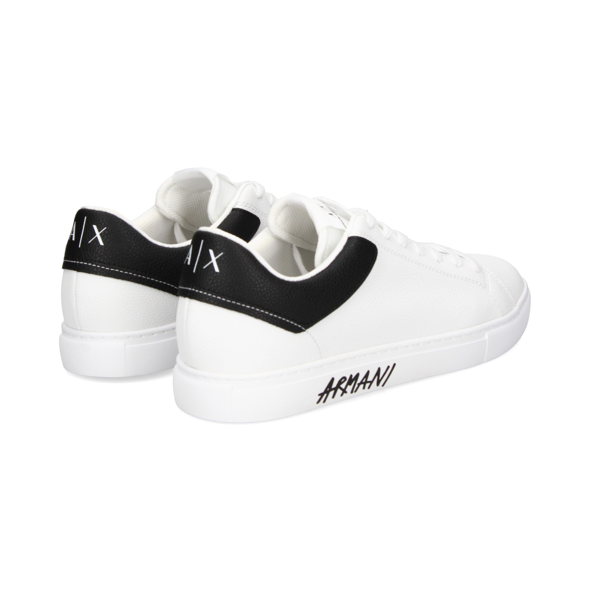 talon-negro-deportivo-blanco