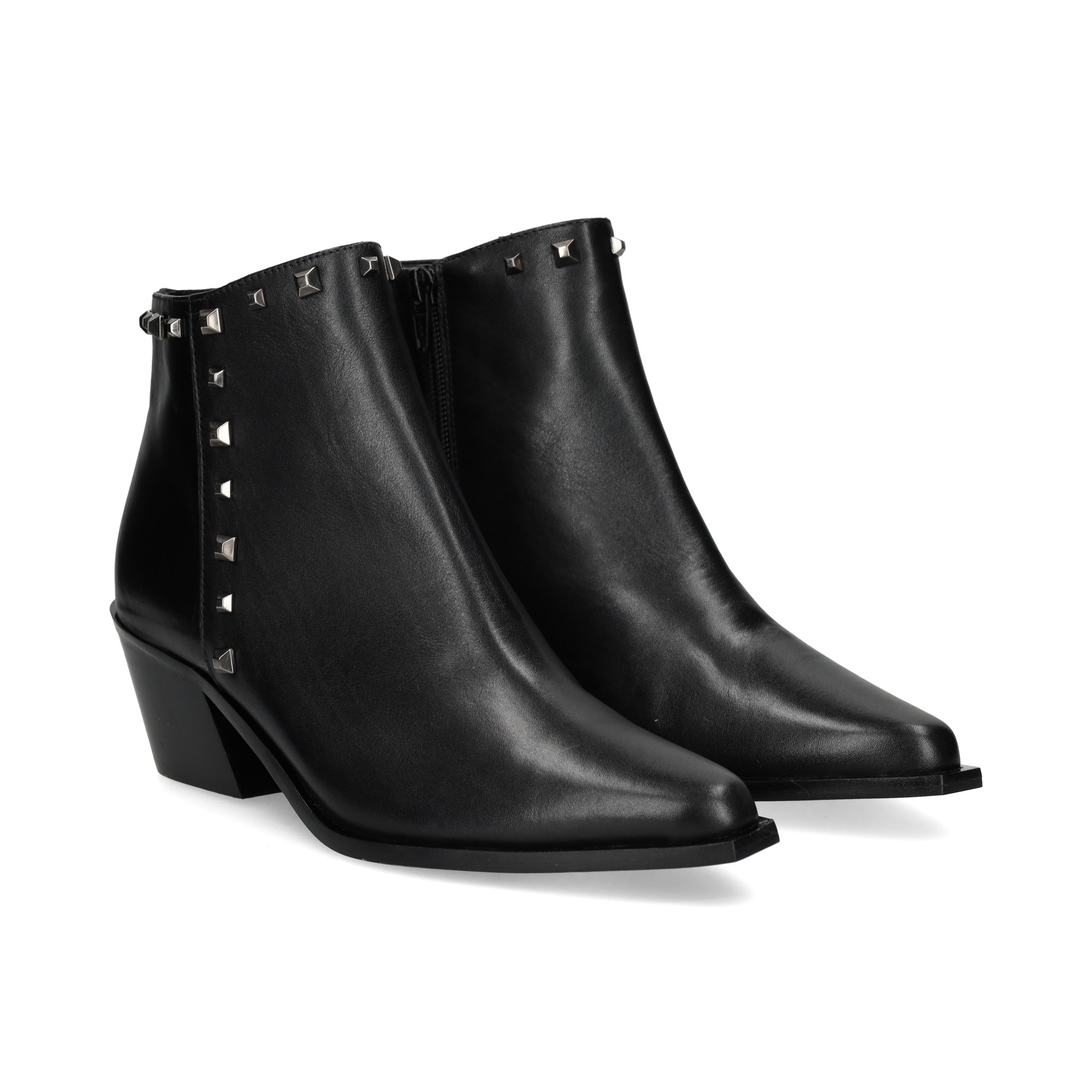 botin-cowboy-tachas-piel-negro