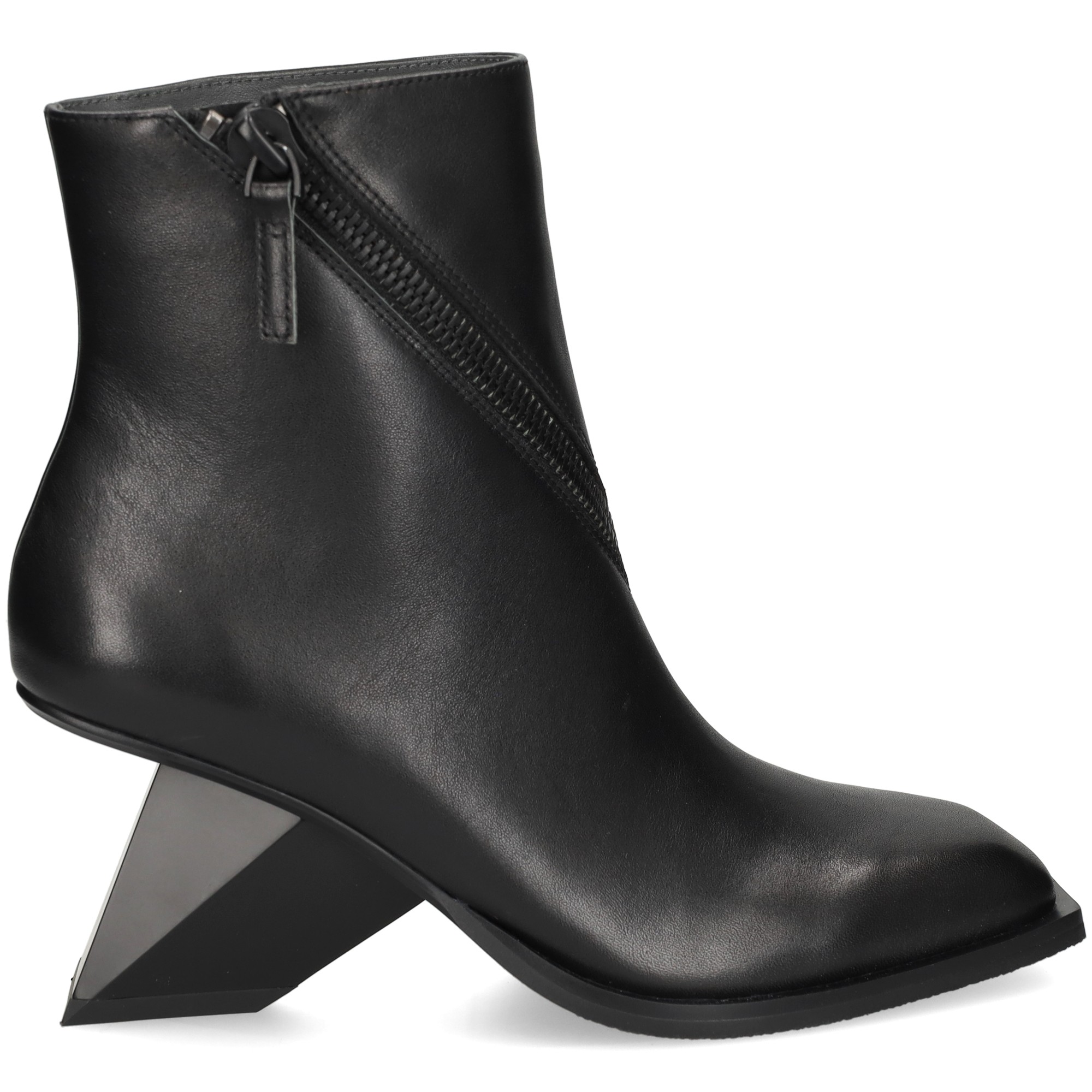 botin-cremallera-diagonal-piel-negro