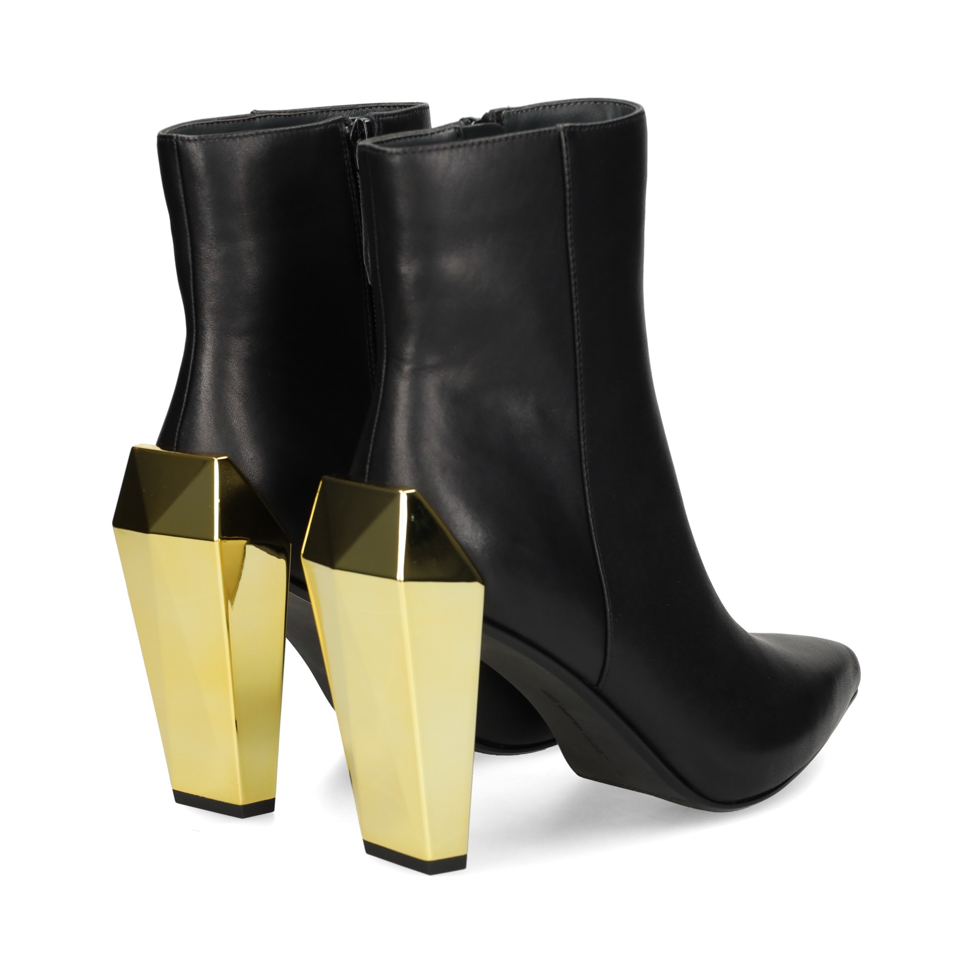 tacon-oro-botin-piel-negro