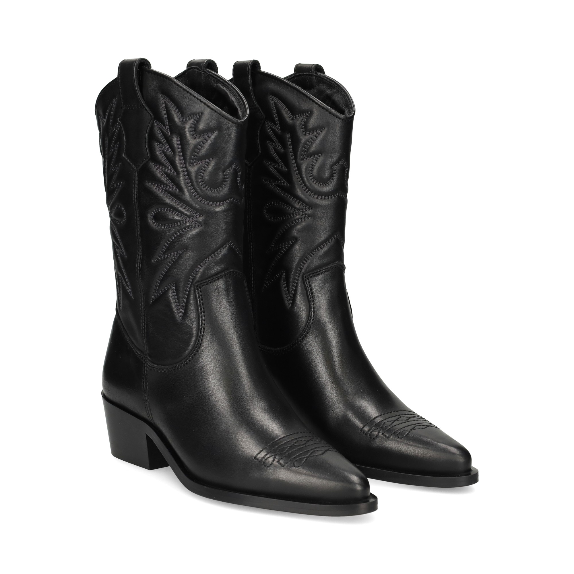 botin-cowboy-bordado-piel-negro