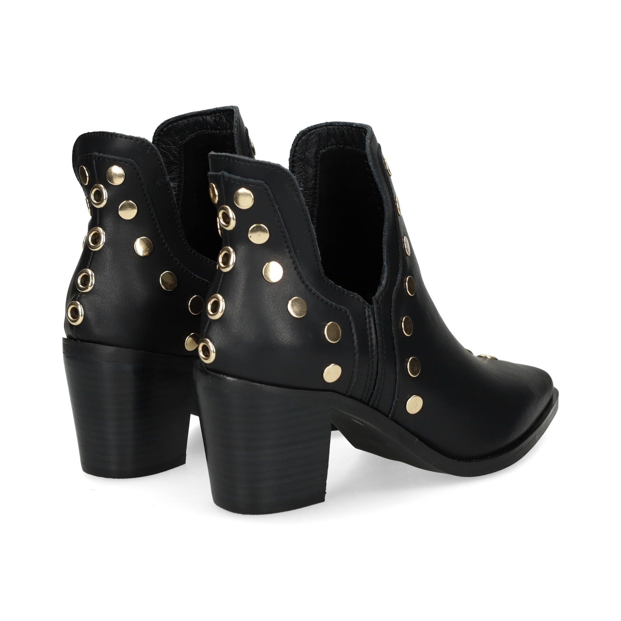 botin-tachas-piel-negro