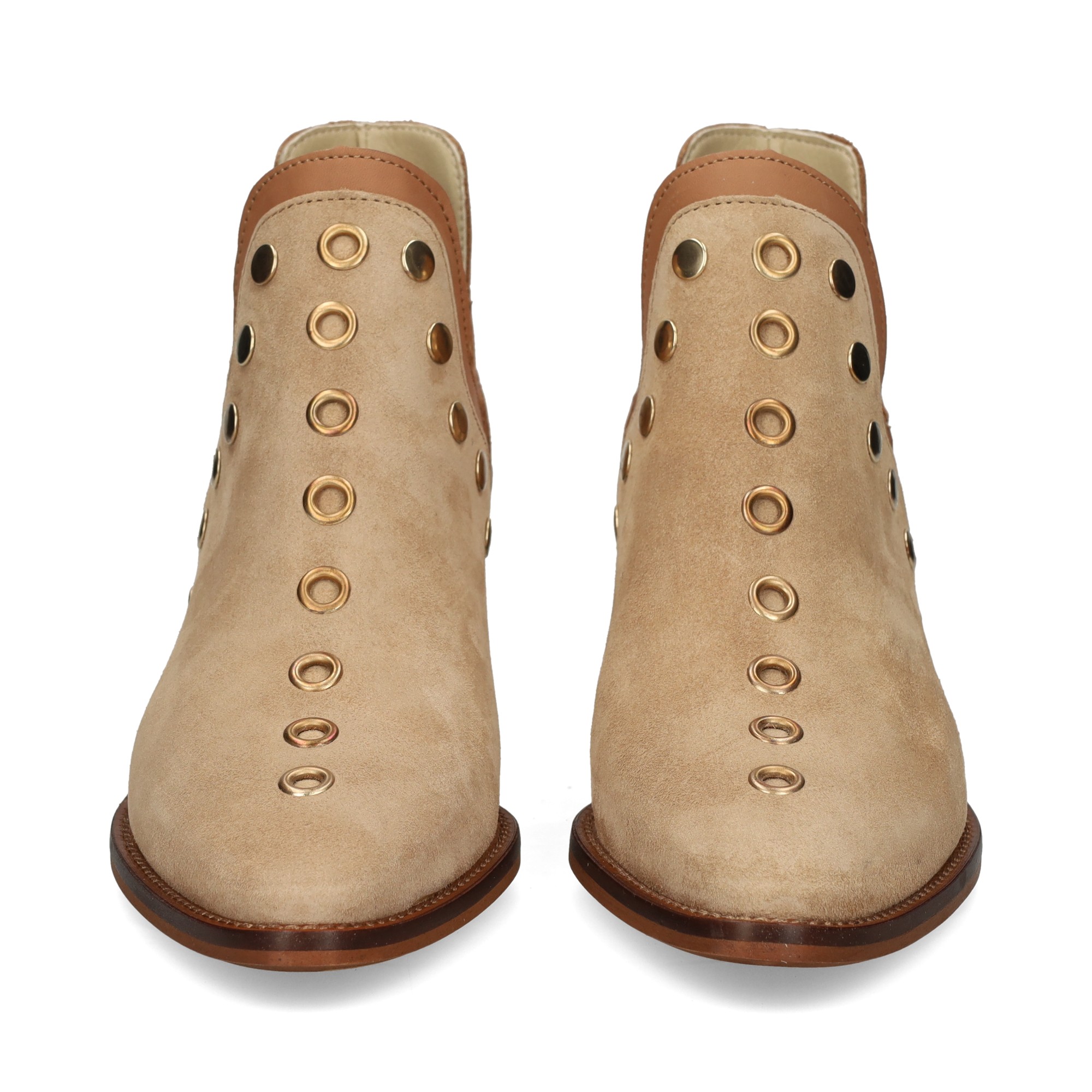 botin-tachas-ante-beige