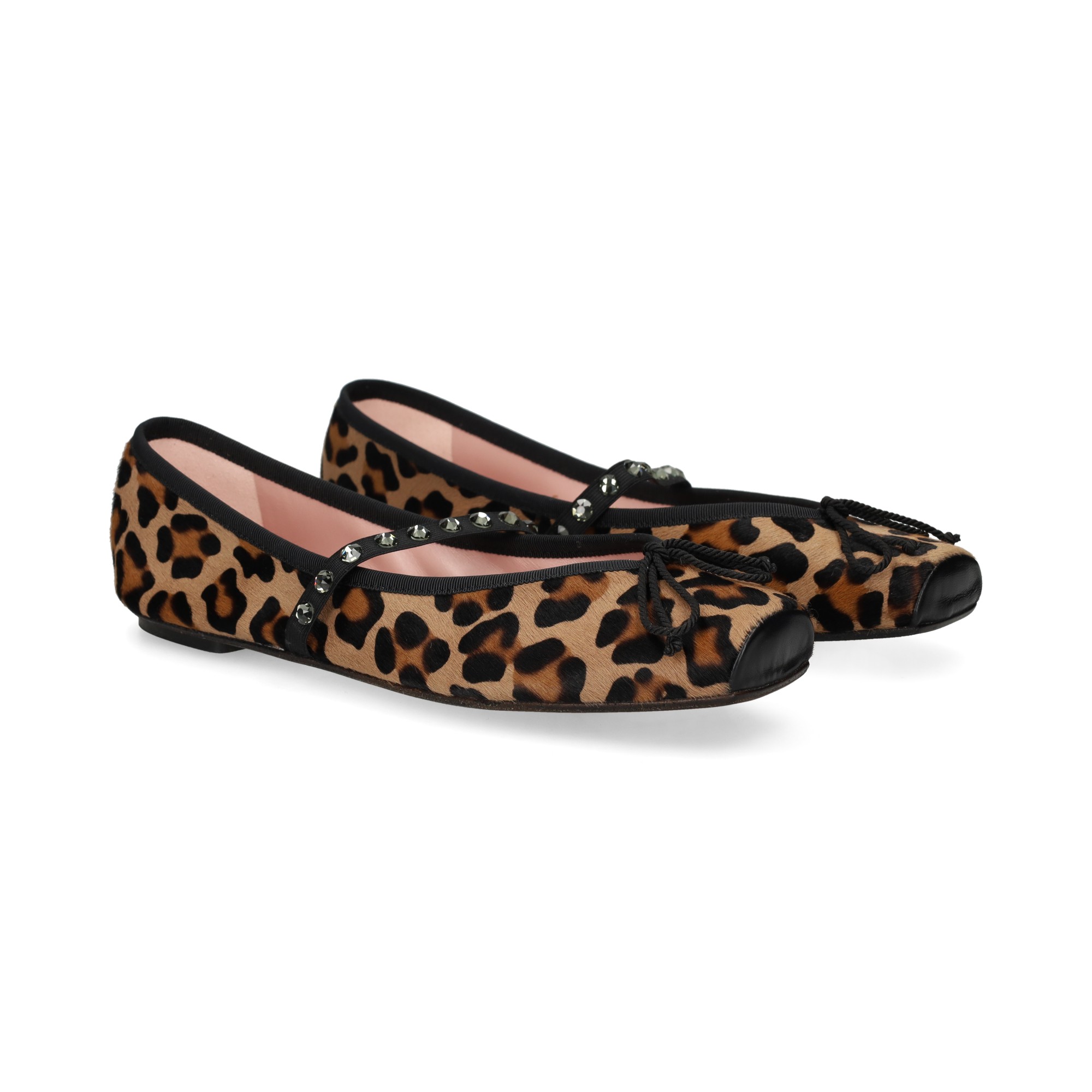 bailarina-tira-tachas-leopardo