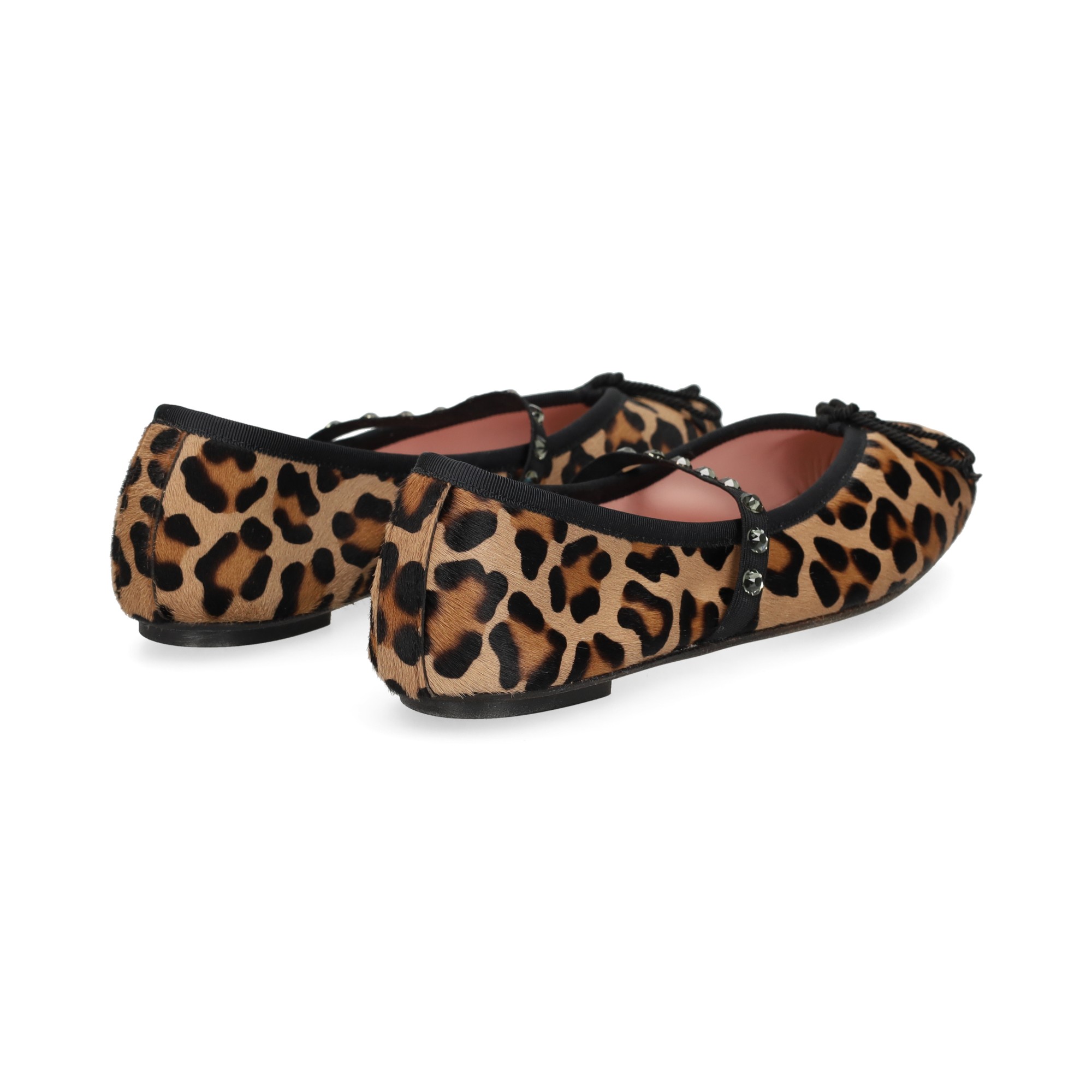 bailarina-tira-tachas-leopardo