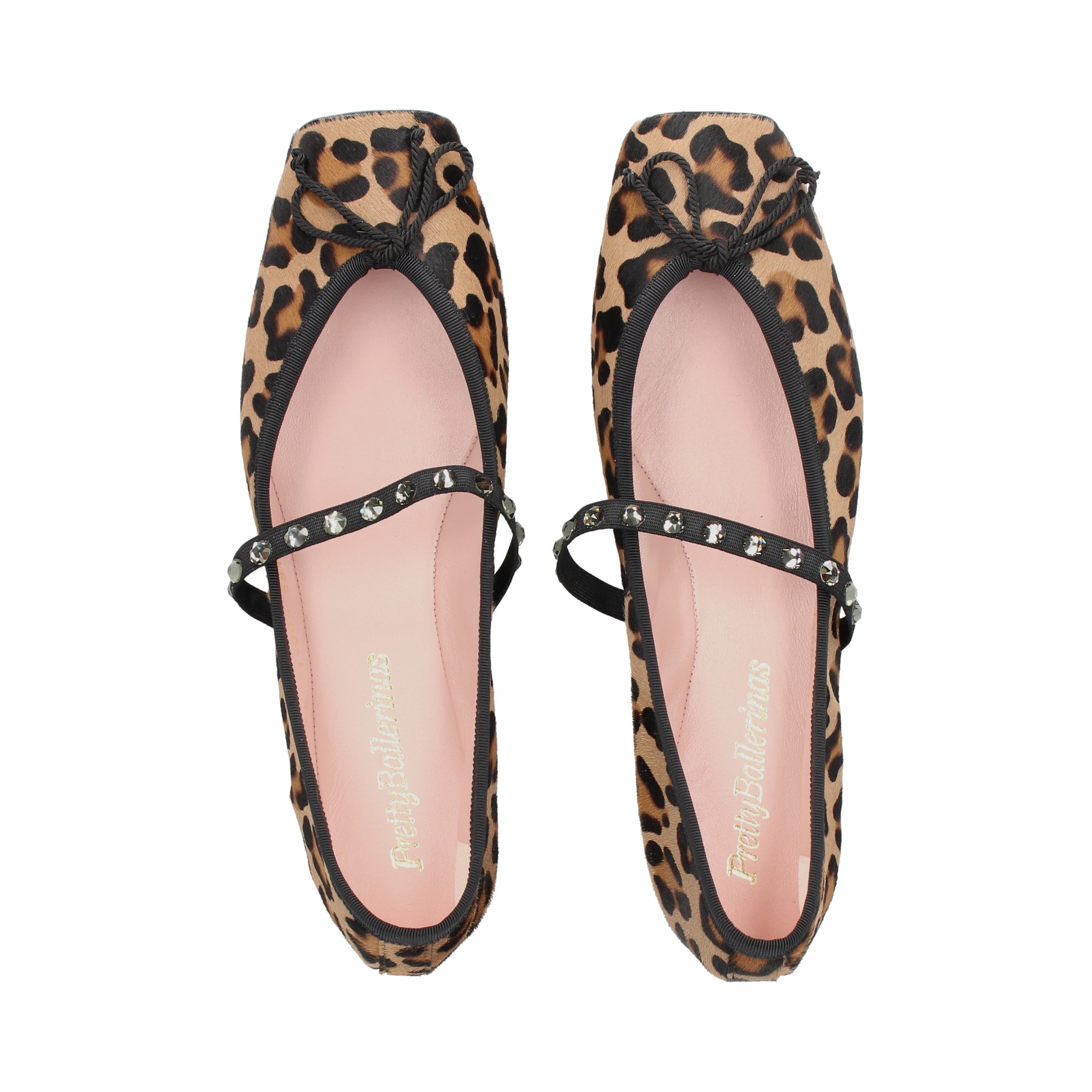 bailarina-tira-tachas-leopardo