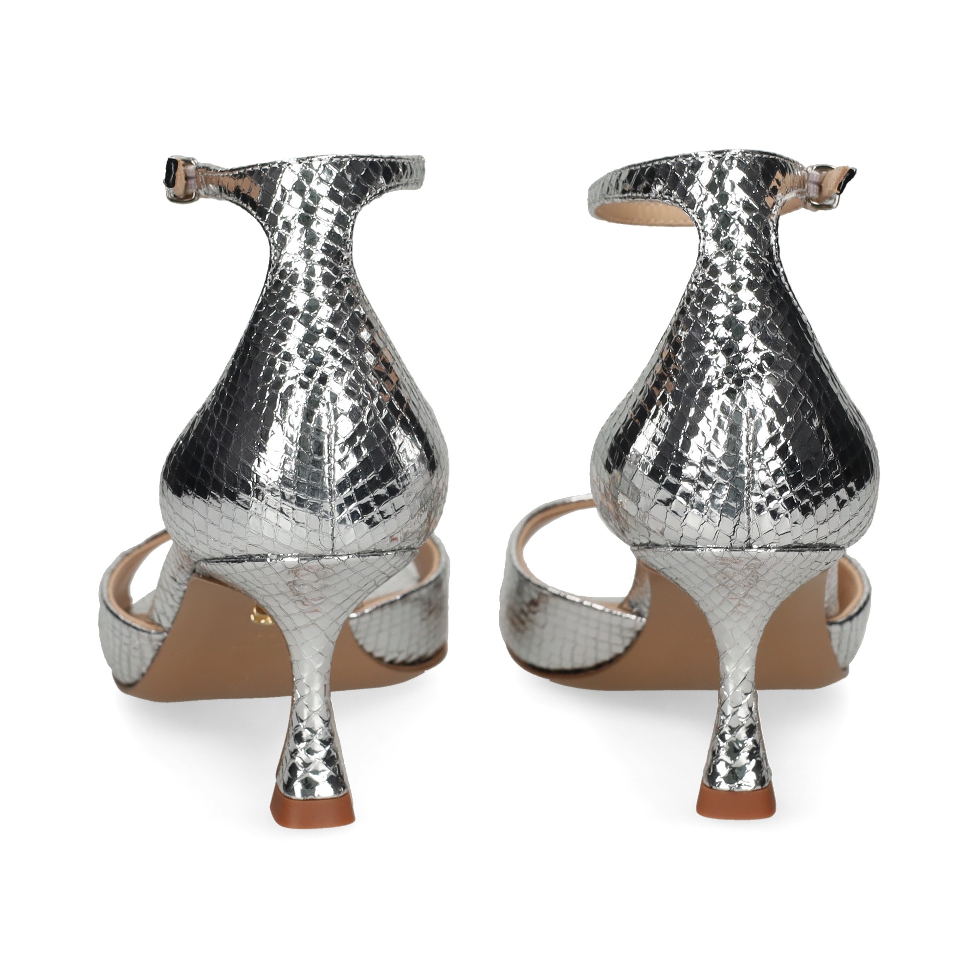 sandalia-con-talon-reptil-plata