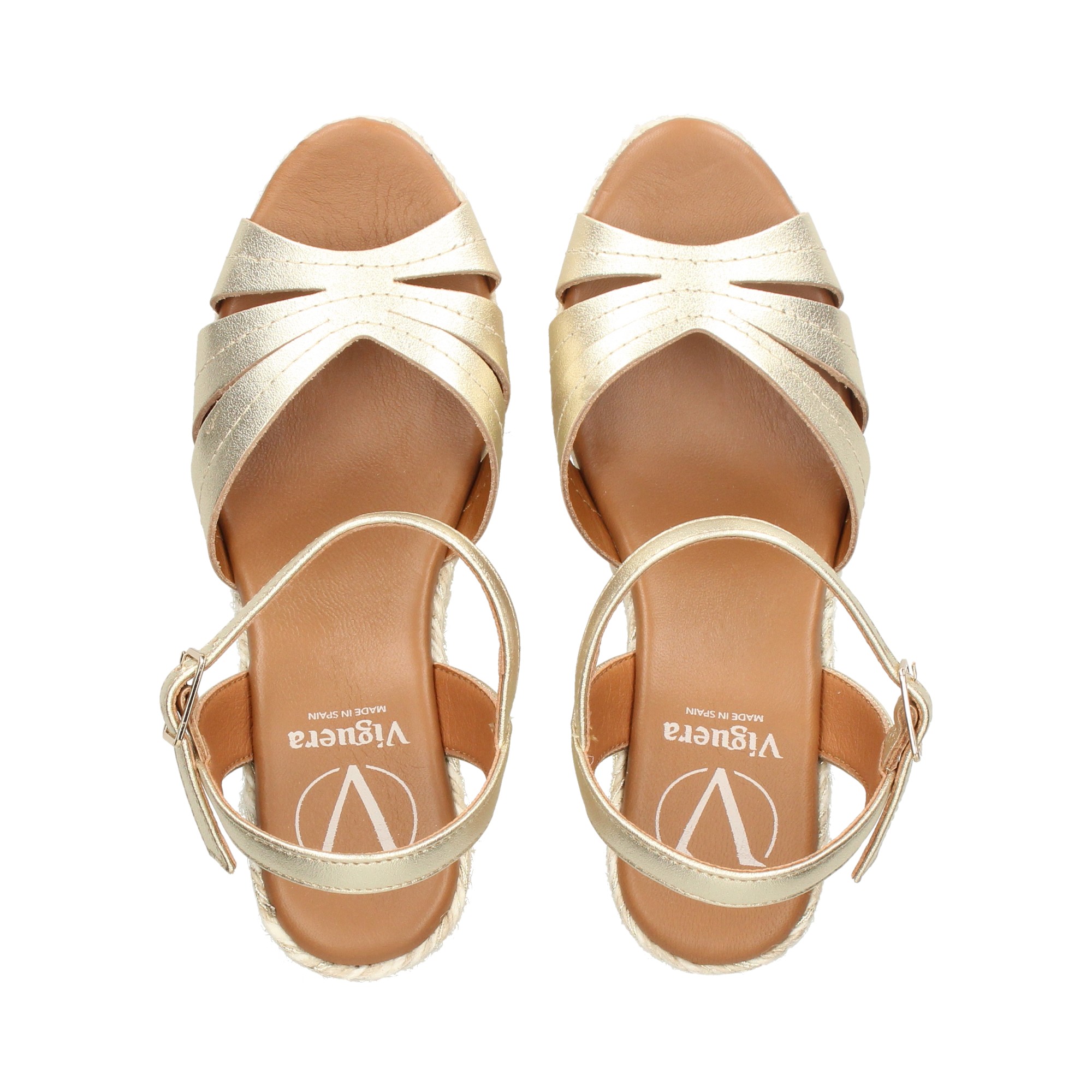 sandalia-metalizada-beige