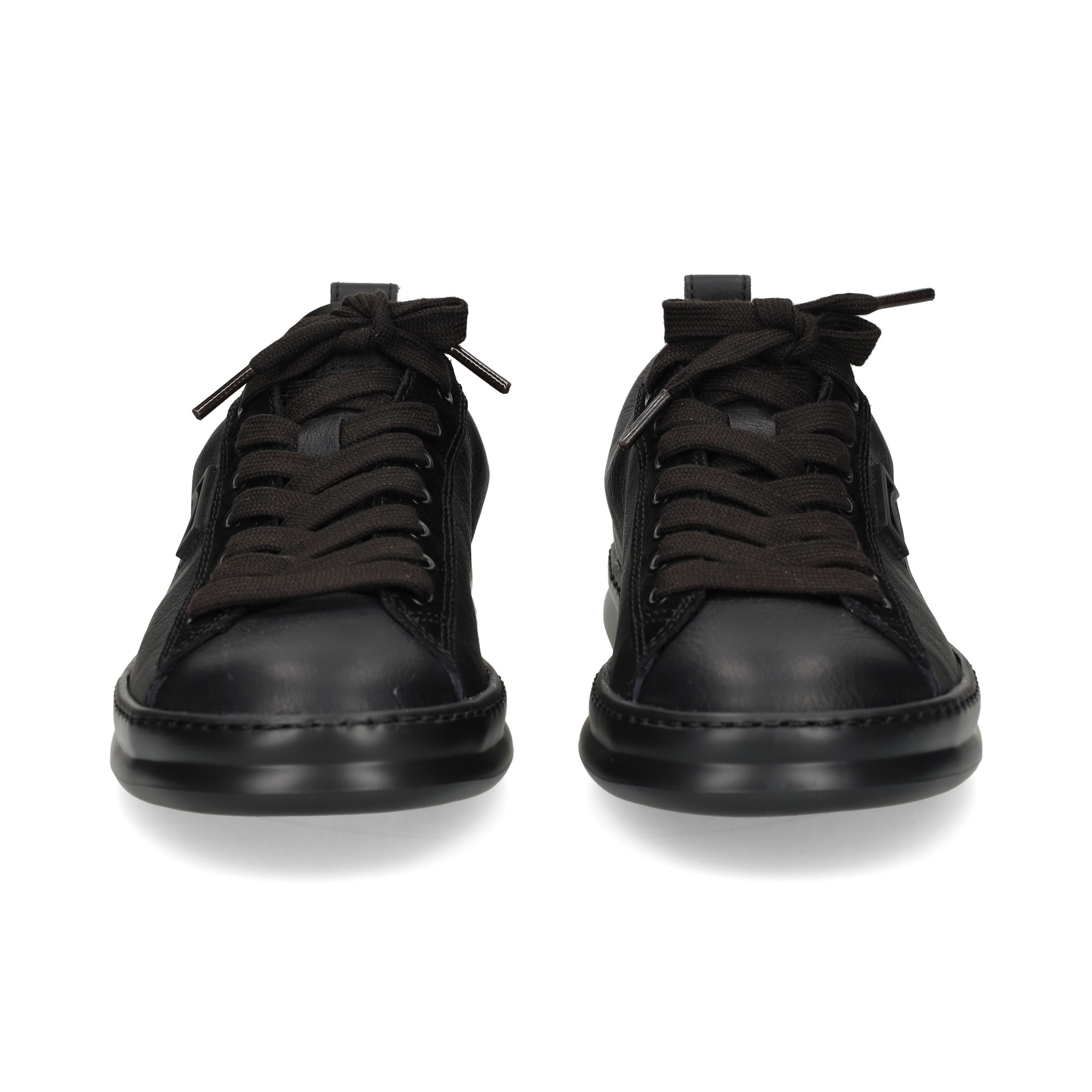 deportivo-piel-todo-negro