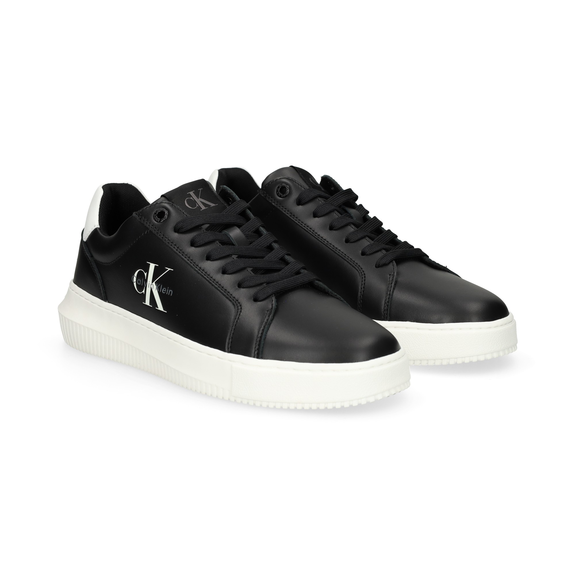 talon-blanco-deportivo-piel-negro