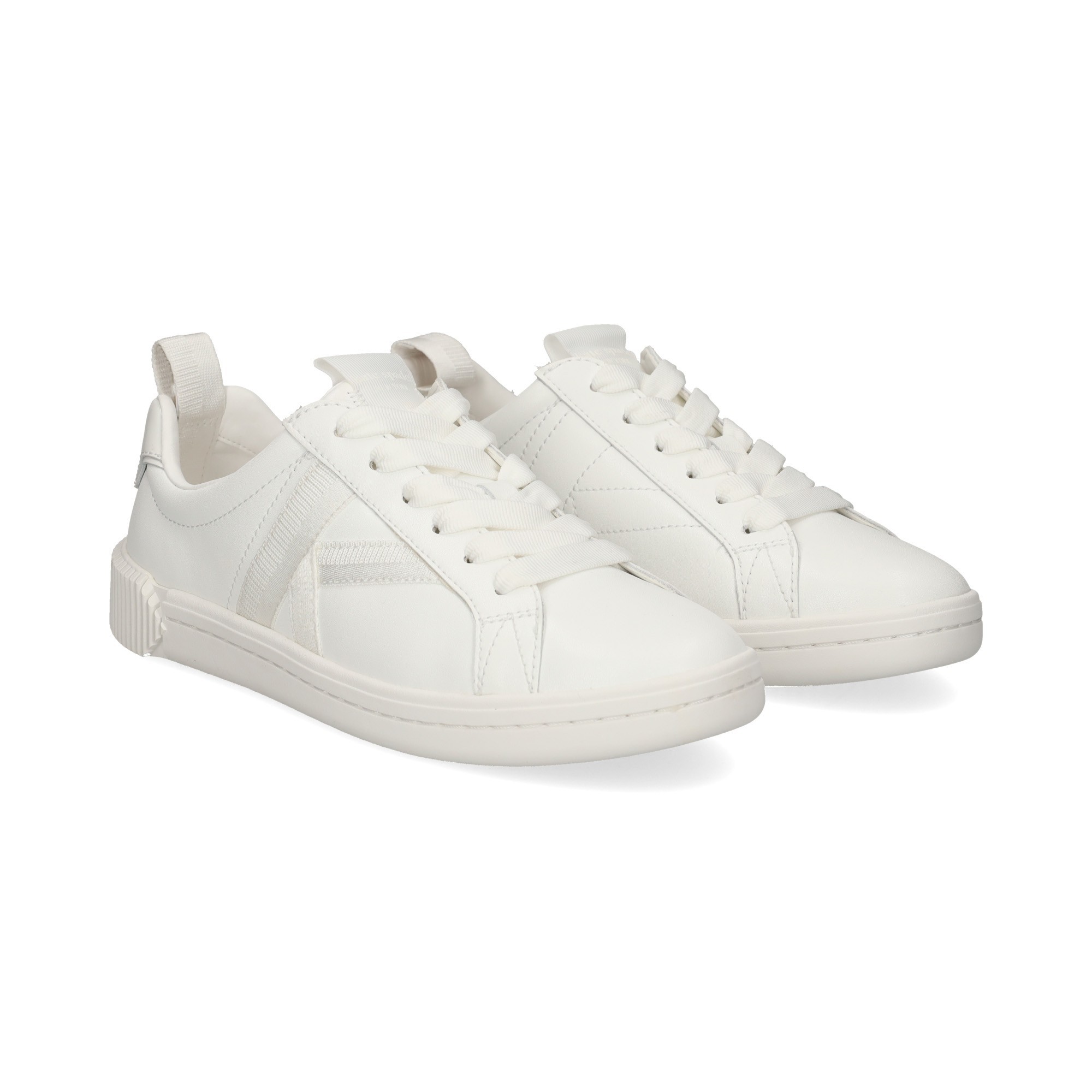 deportivo-k-con-cintas-piel-blanco