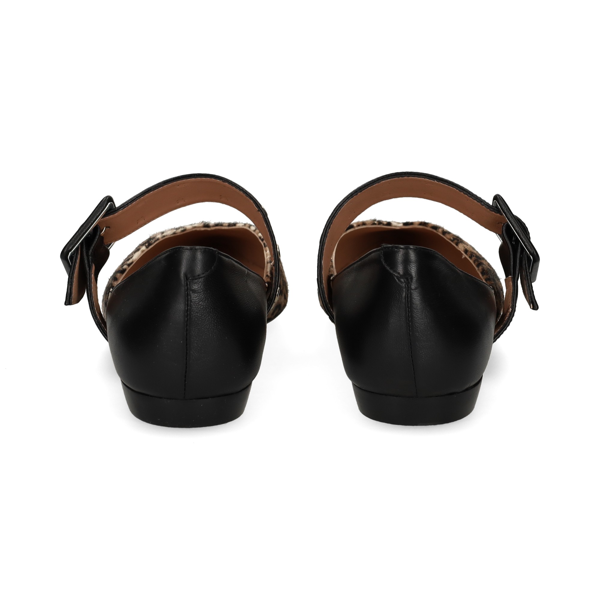 mercedes-punta-pelo-leopardo-negro