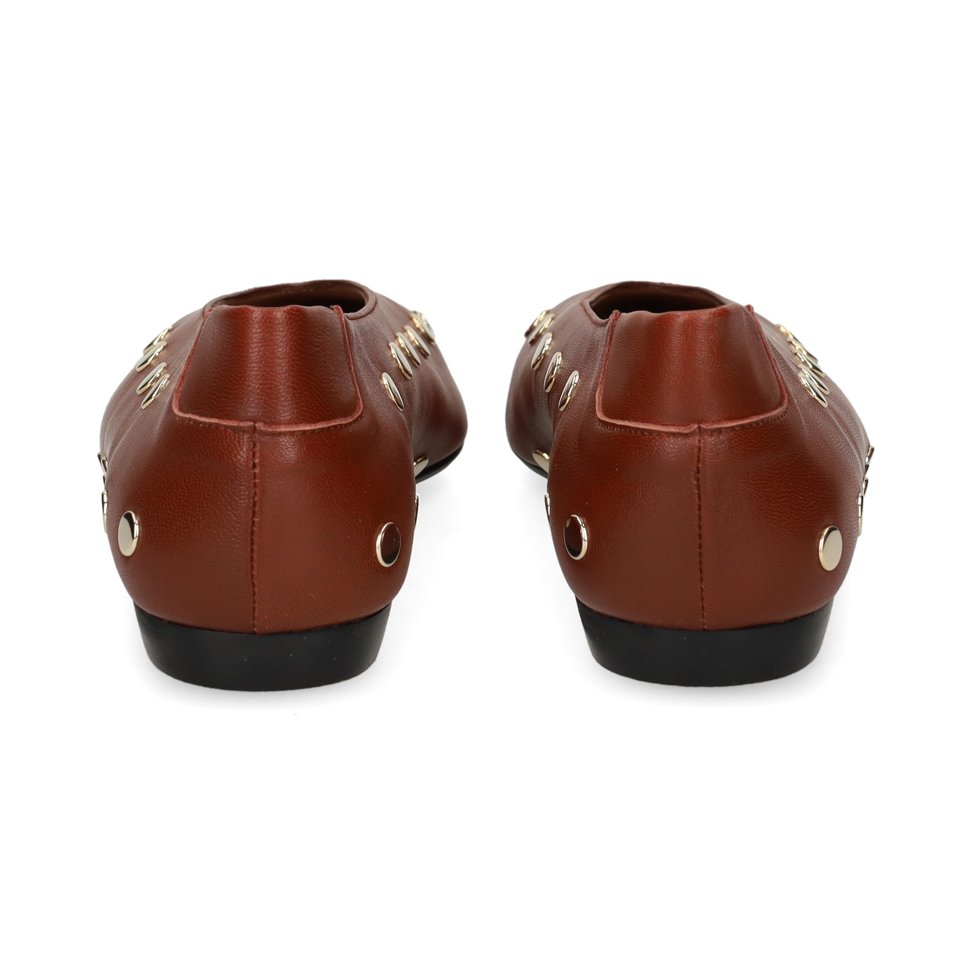bailarina-tachas-piel-marron