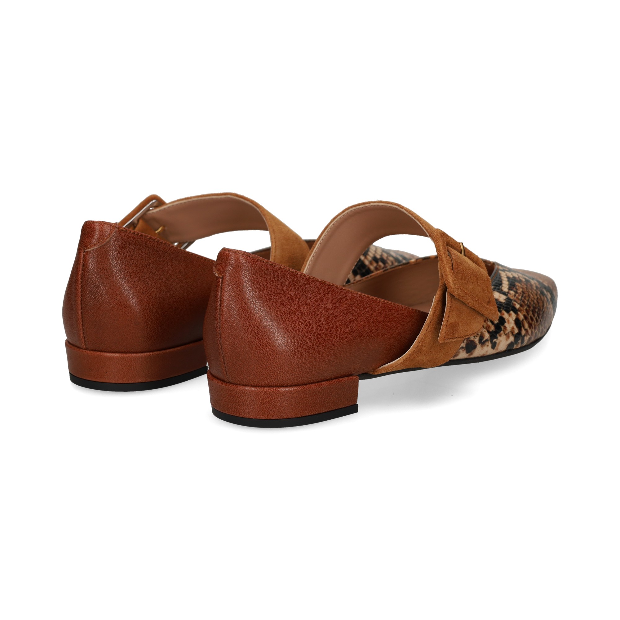 mercedes-punta-reptil-cuero