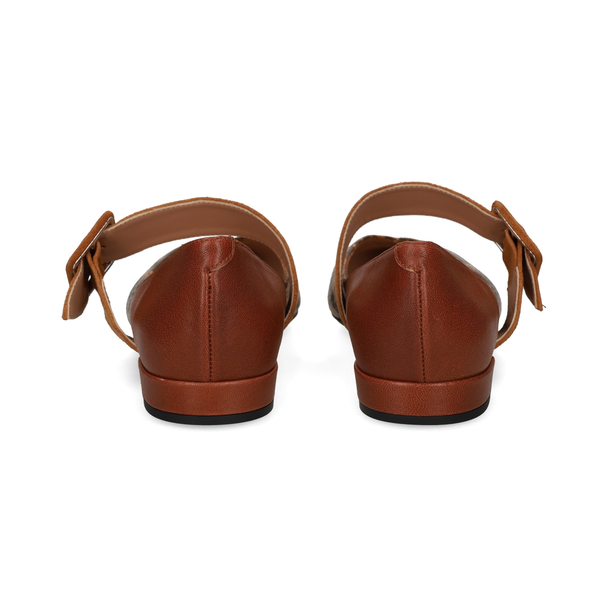 mercedes-punta-reptil-cuero