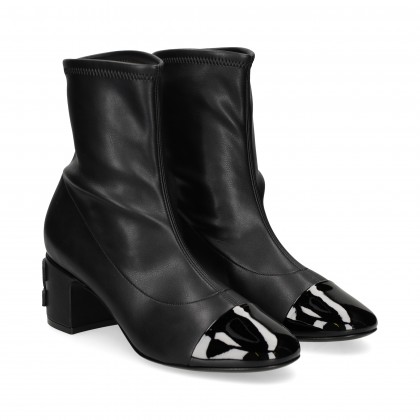 botin-punta-charol-piel-licra-negro