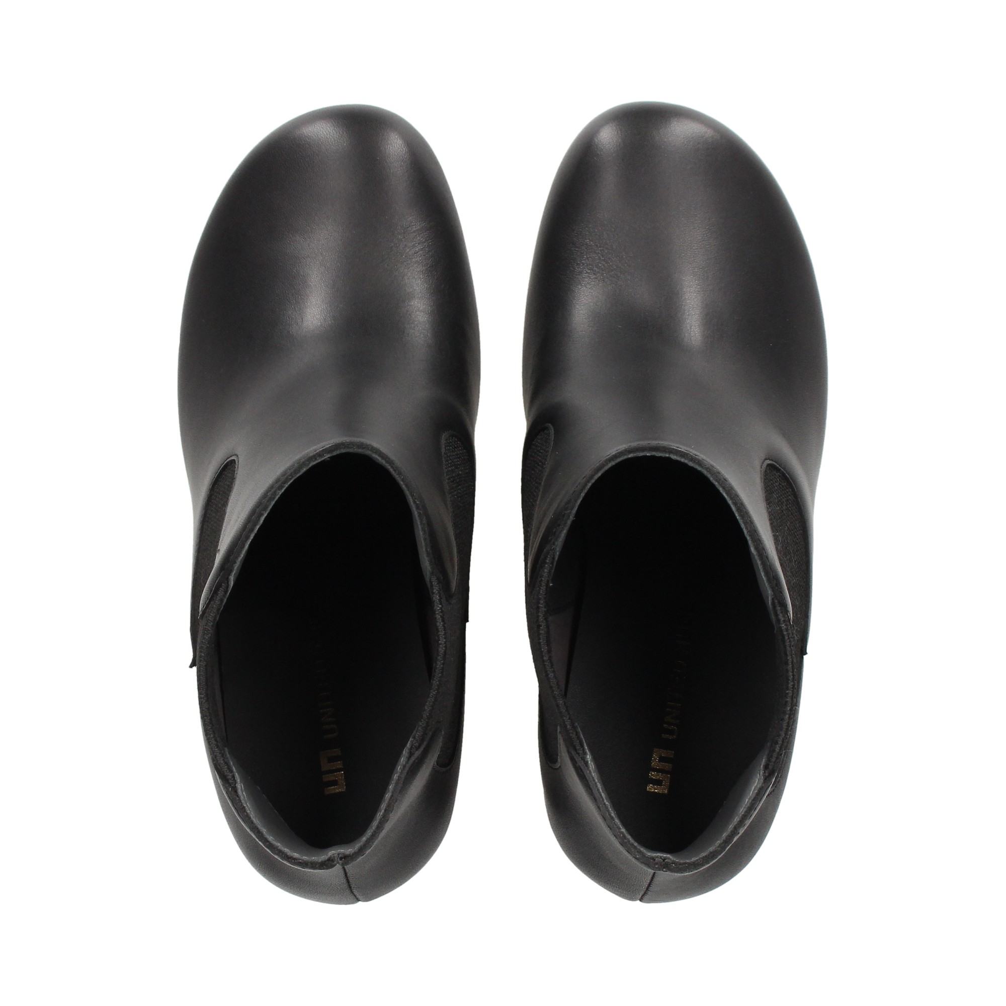 botin-elasticos-lados-piel-negro