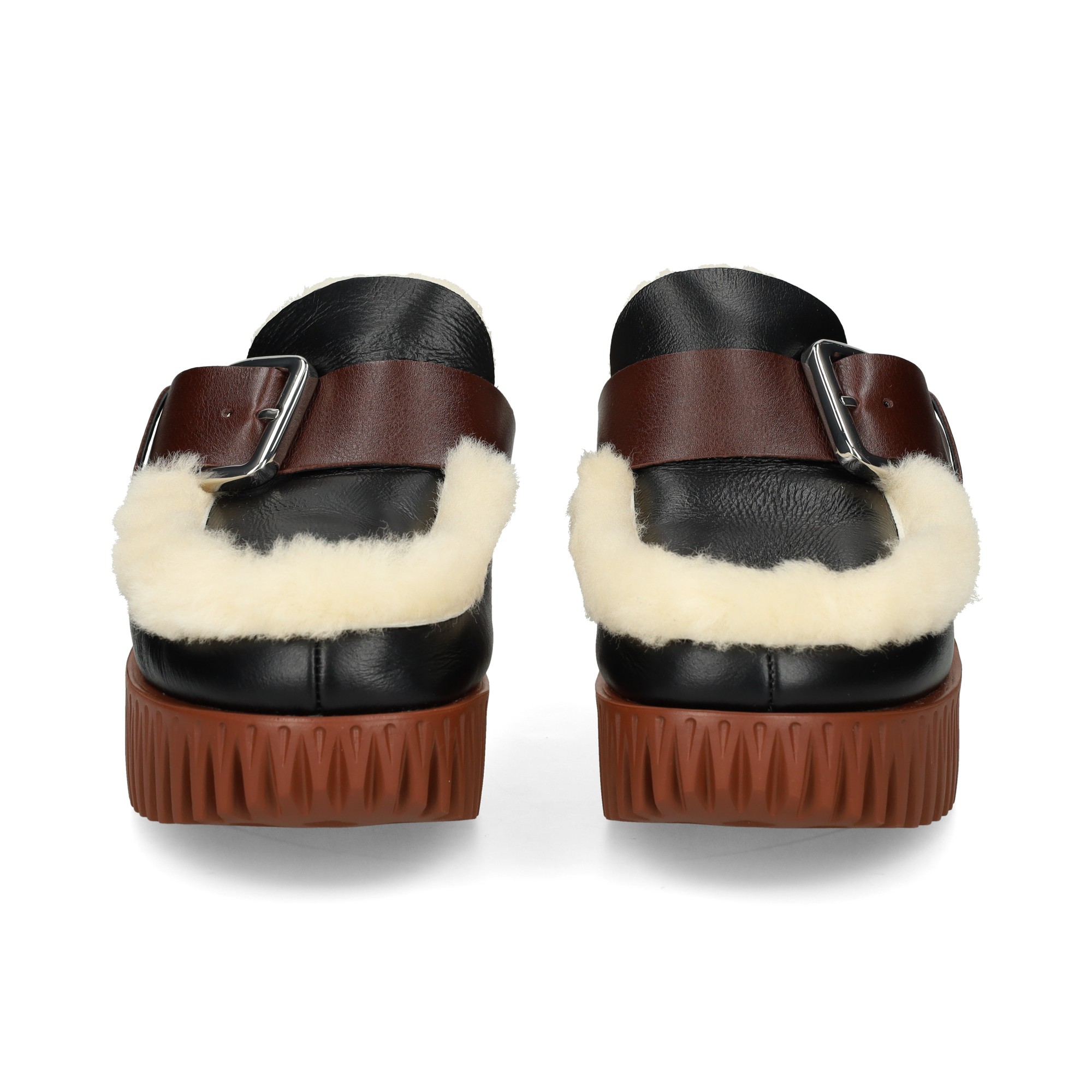 zueco-hebilla-vivo-pelo-piel-negro