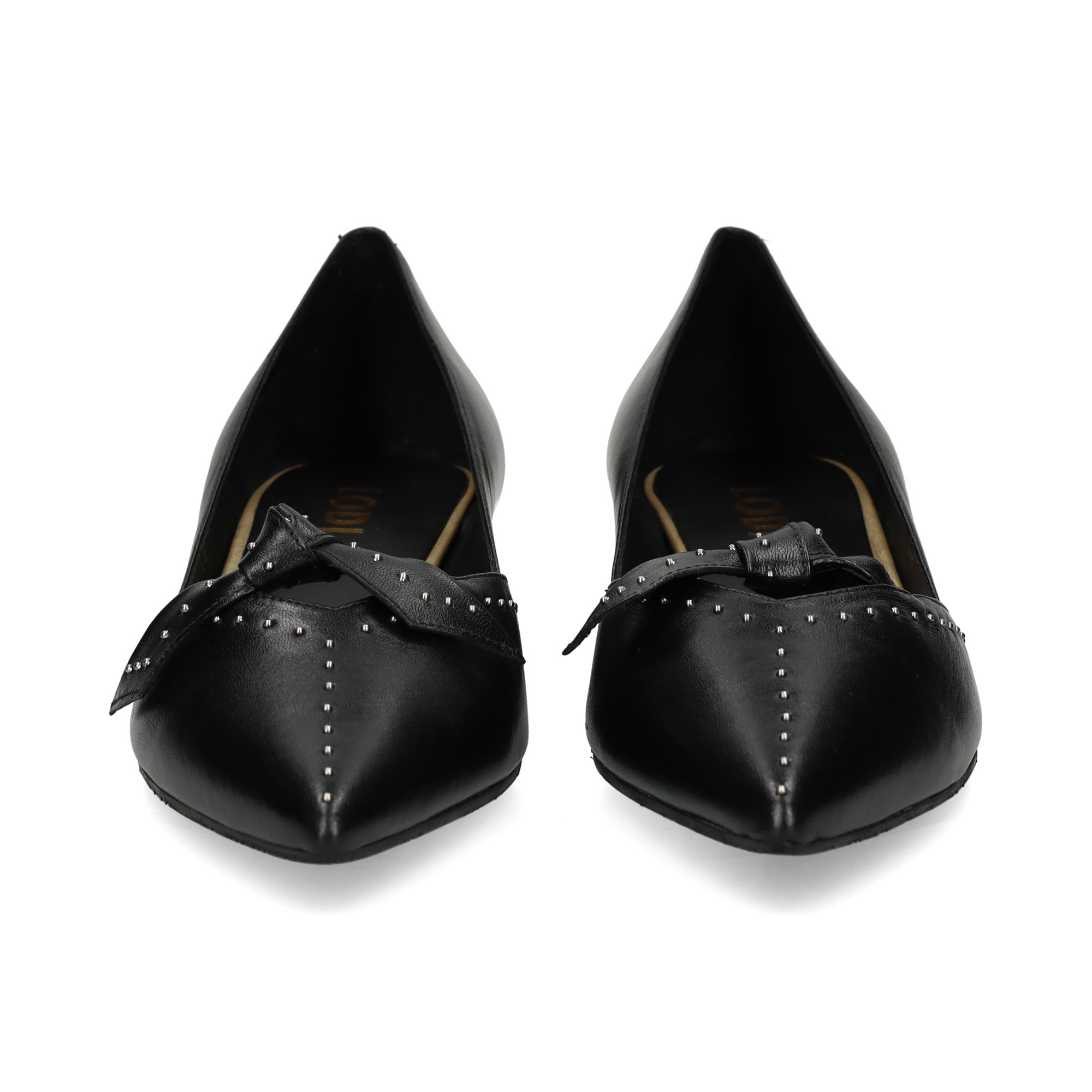 salon-nudotachas-piel-negro