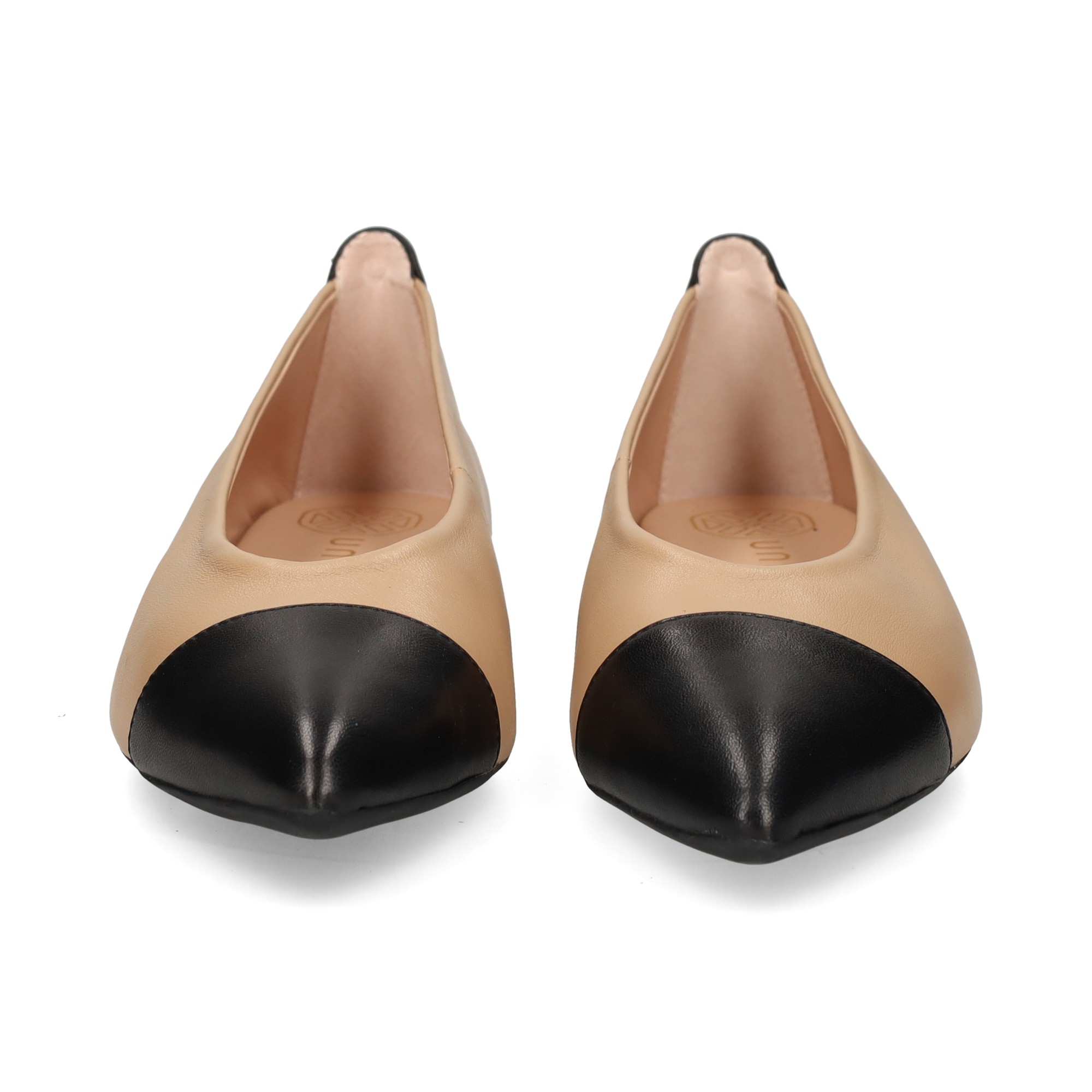 punta-negro-bailarina-piel-beige