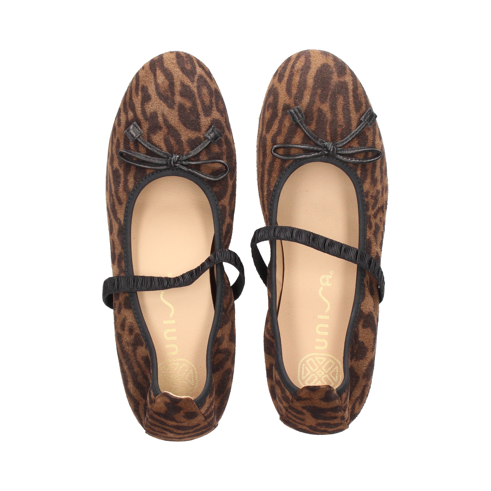 bailarina-con-elastico-ante-leopardo