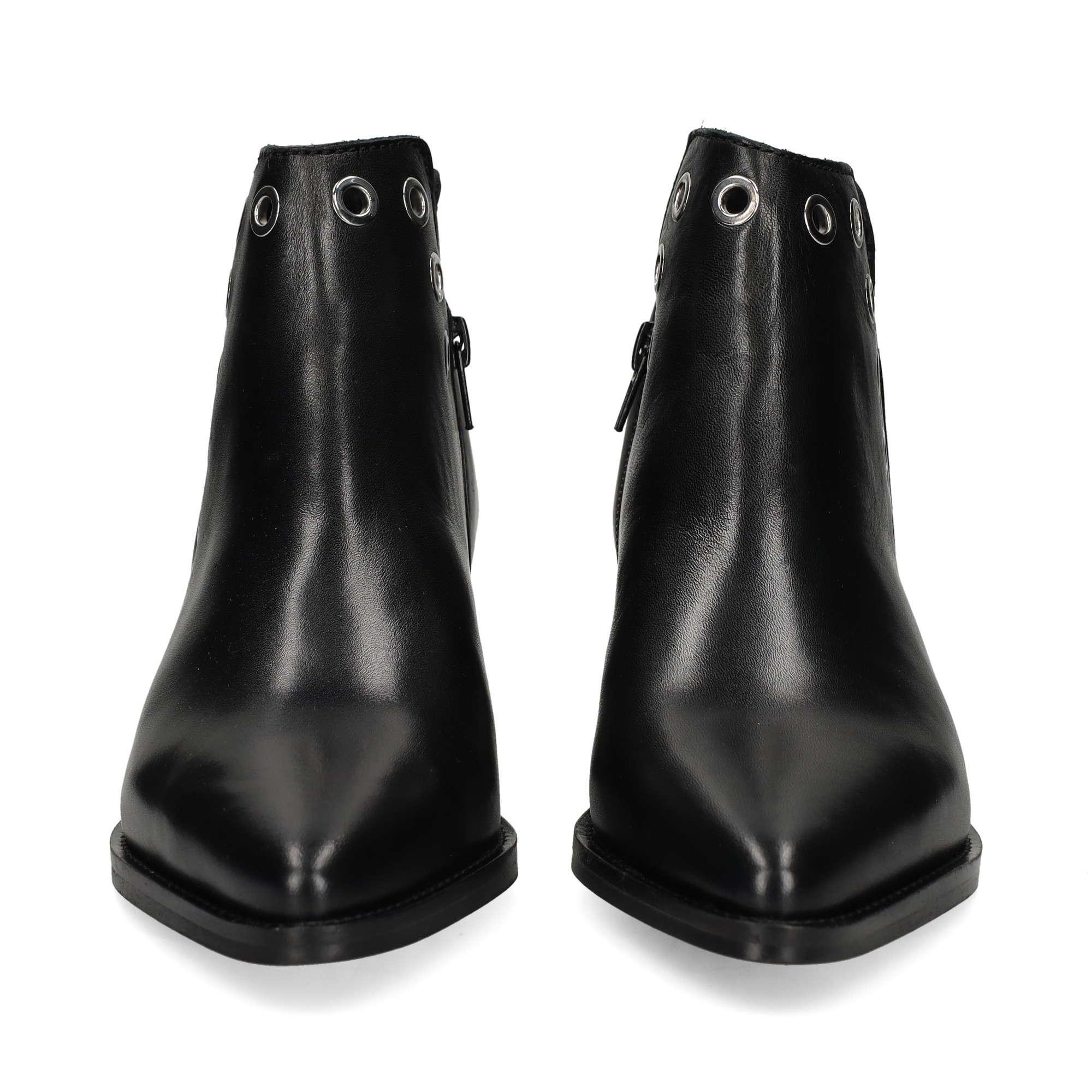 botin-arandelas-piel-negro