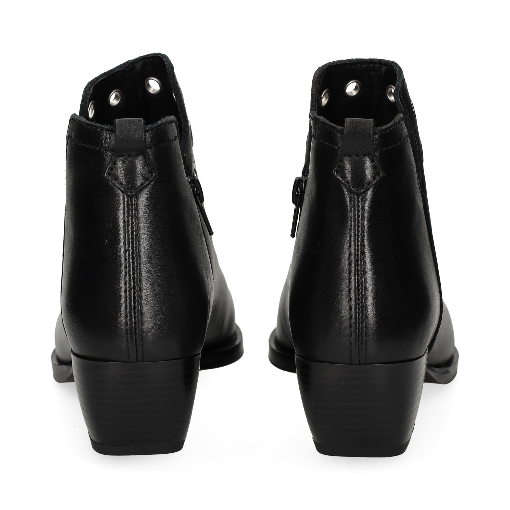 botin-arandelas-piel-negro
