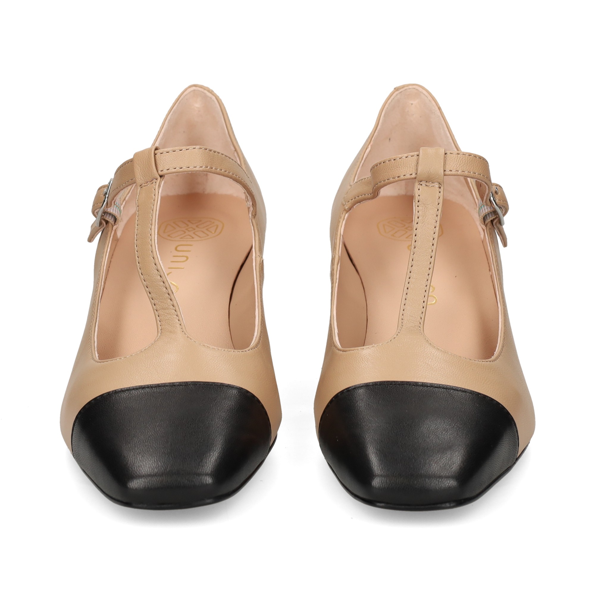 punta-negro-salon-bebe-piel-beige