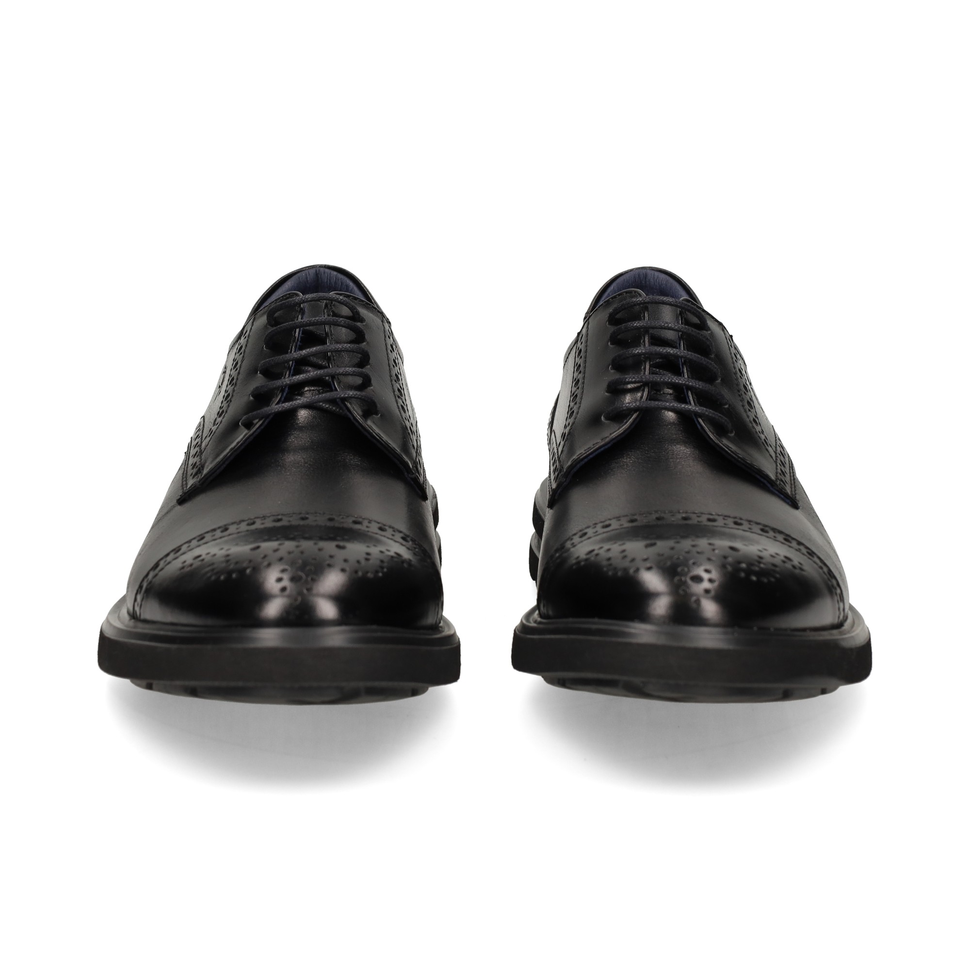 blucher-partido-picado-piel-negro