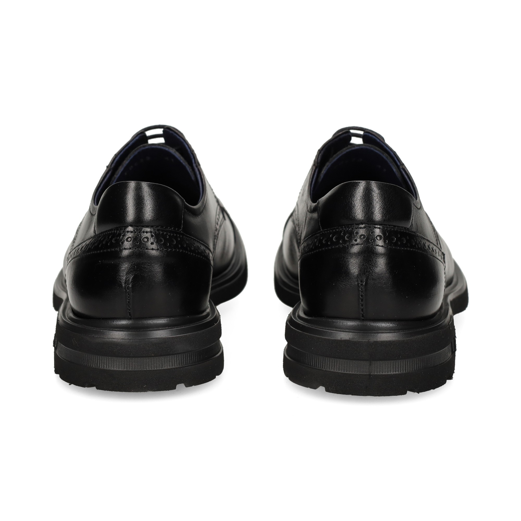 blucher-partido-picado-piel-negro