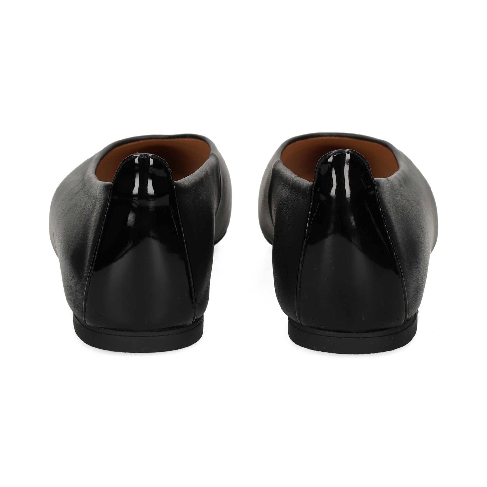 punta-charol-bailarina-piel-negro