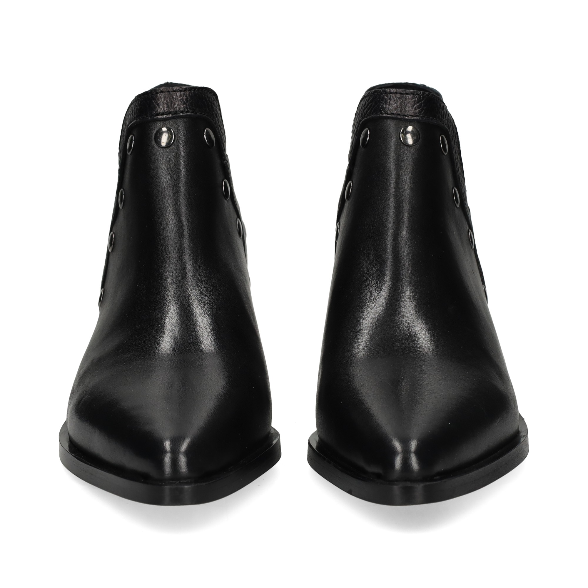 botin-tachas-piel-negro