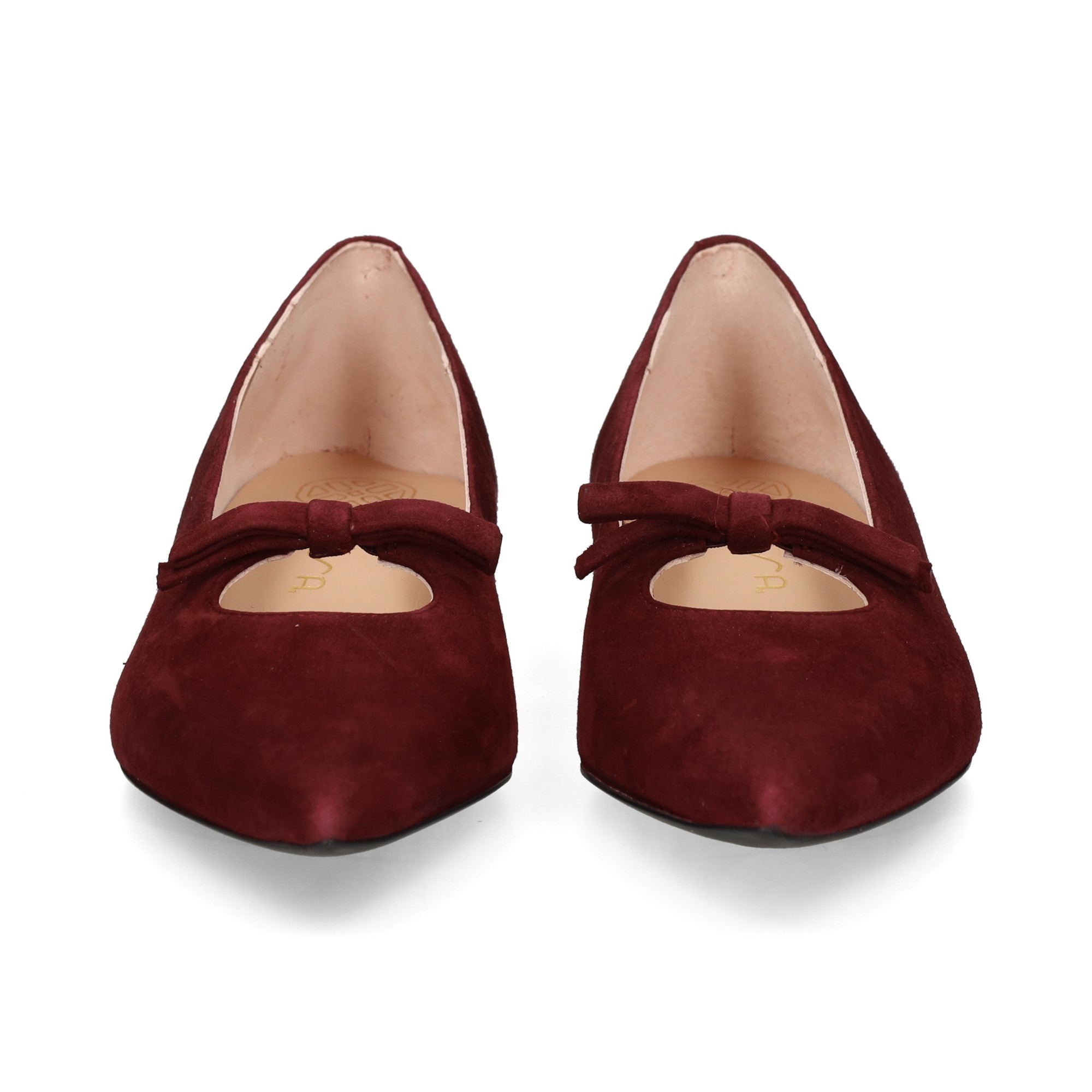 bailarina-lazo-ante-burdeos