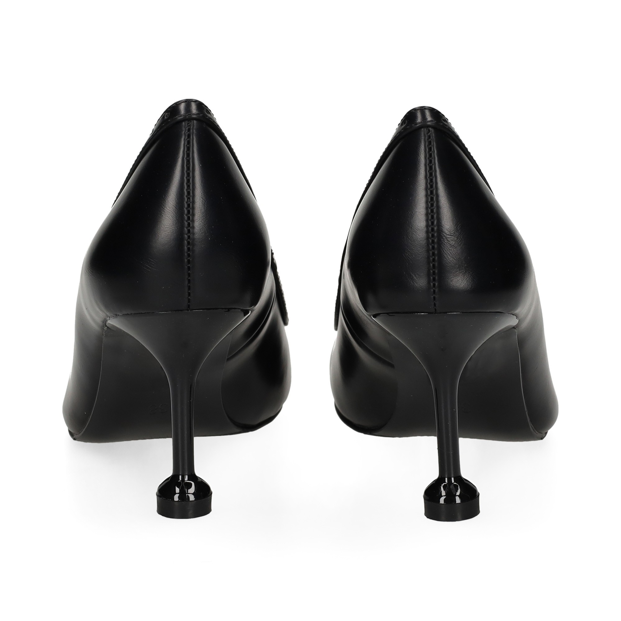 salon-acordonado-piel-negro