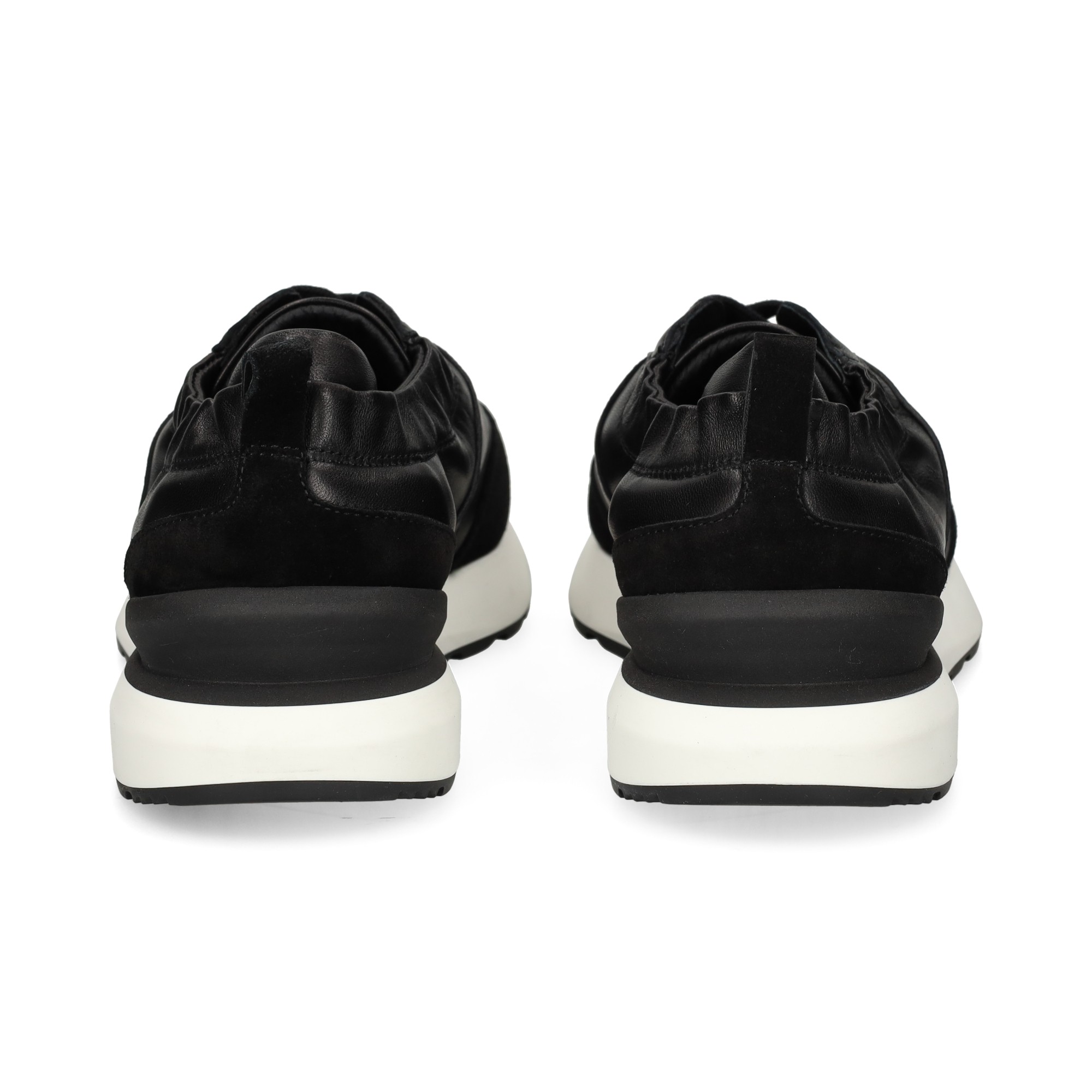 deportivo-logo-relieve-antepiel-negro