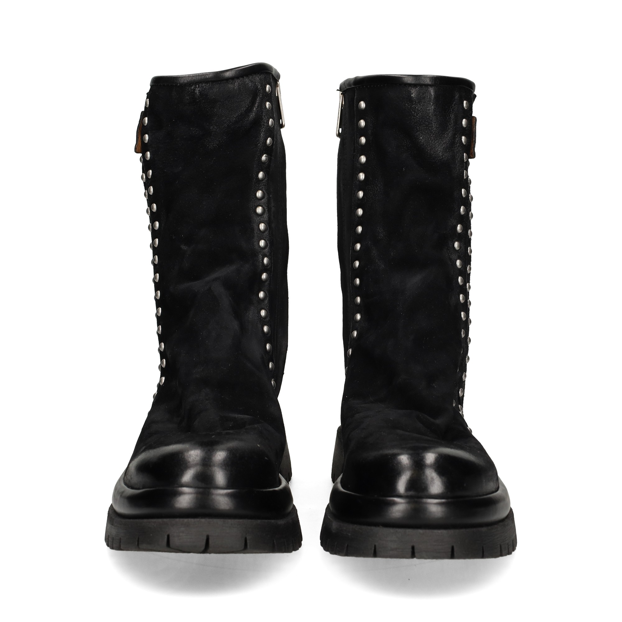 botin-tachas-lado-negro