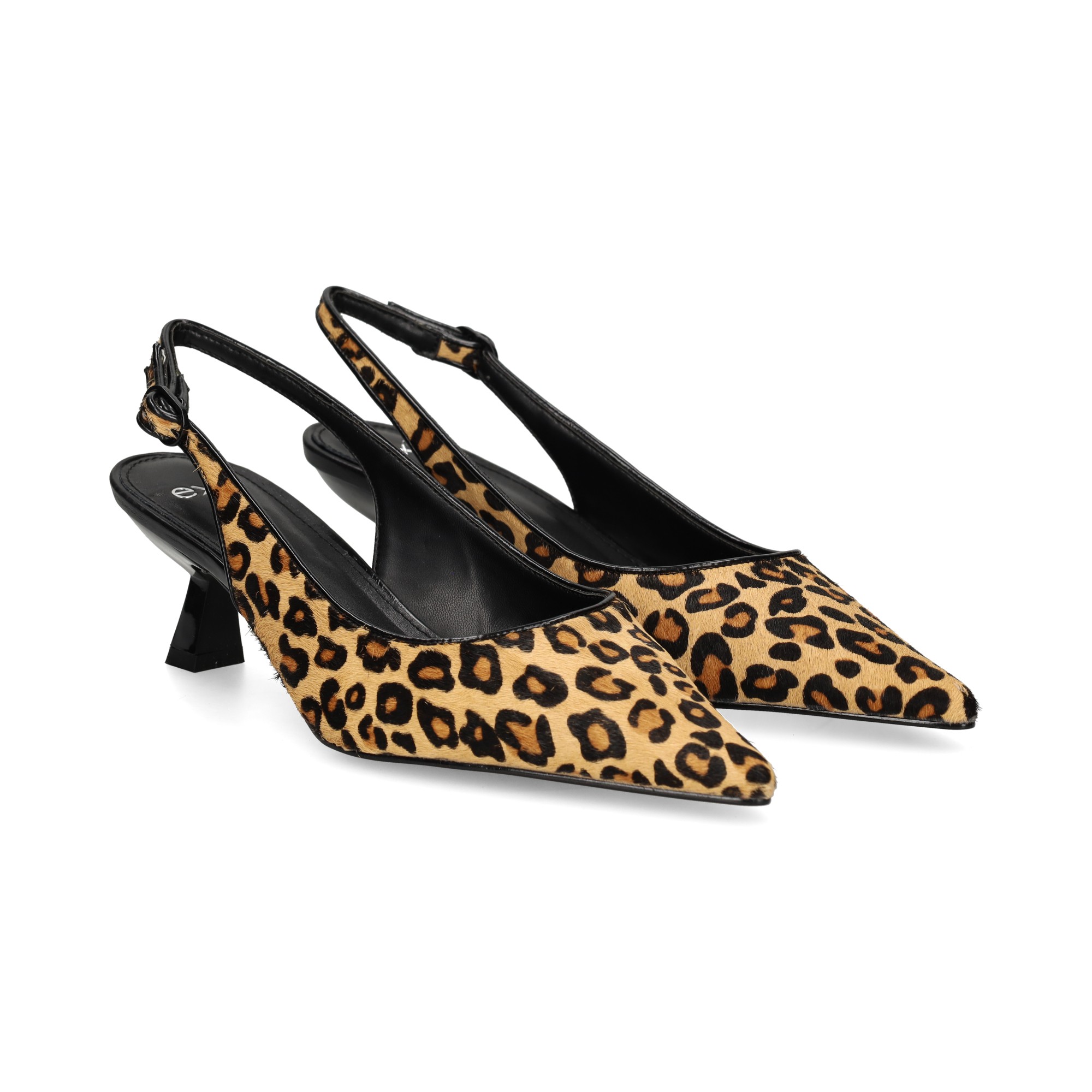 sin-talon-leopardo-cuero