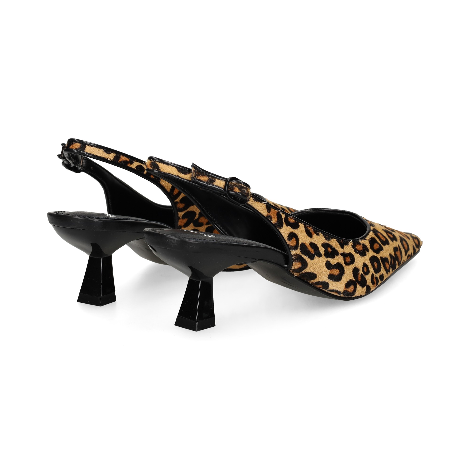 sin-talon-leopardo-cuero