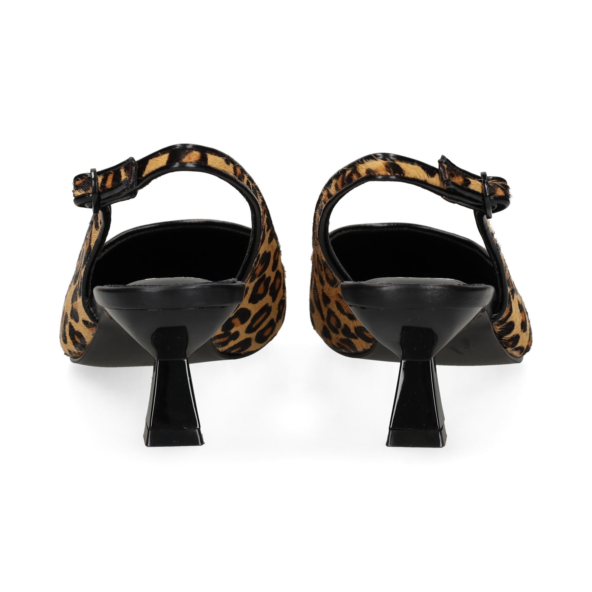 sin-talon-leopardo-cuero