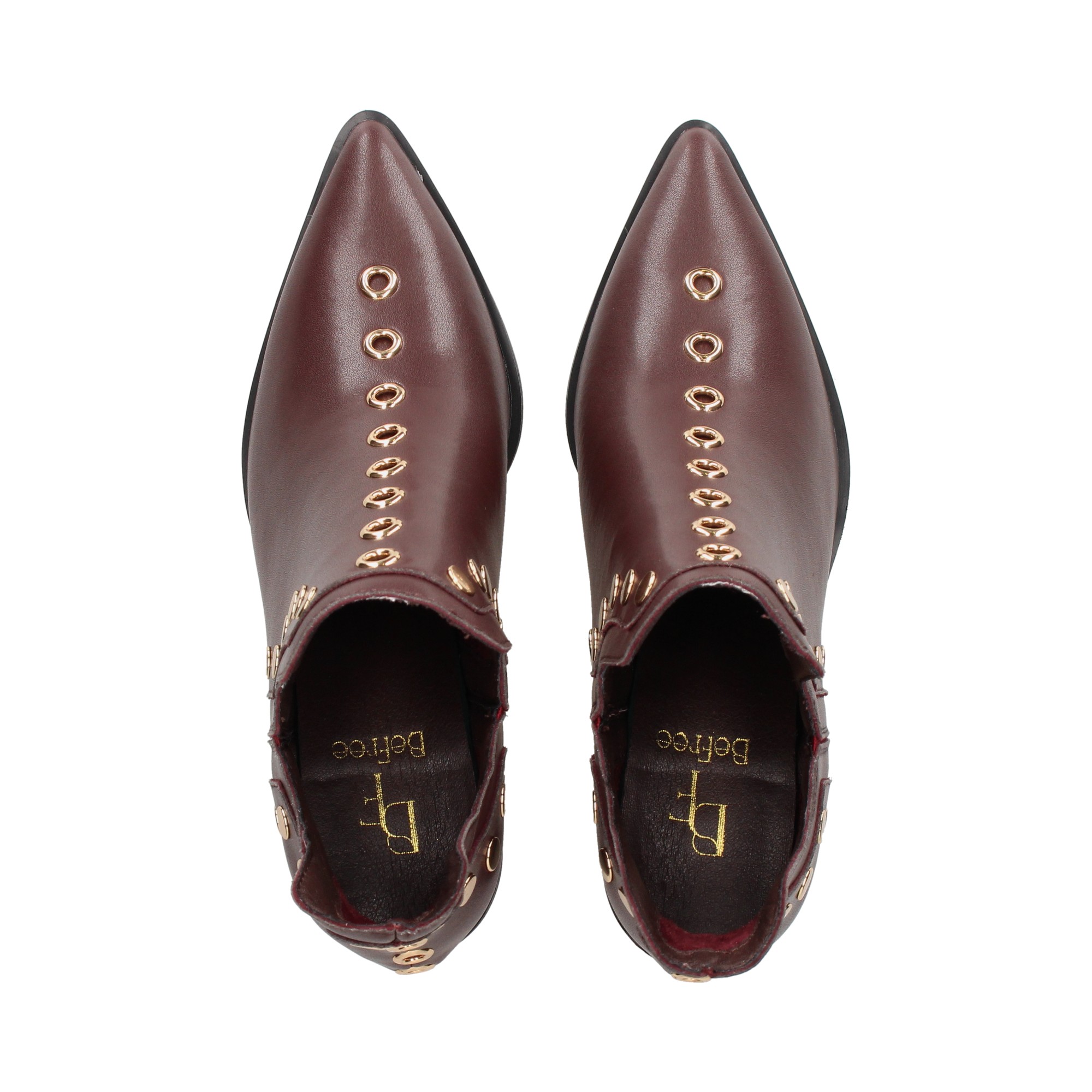 botin-tachas-piel-burdeos