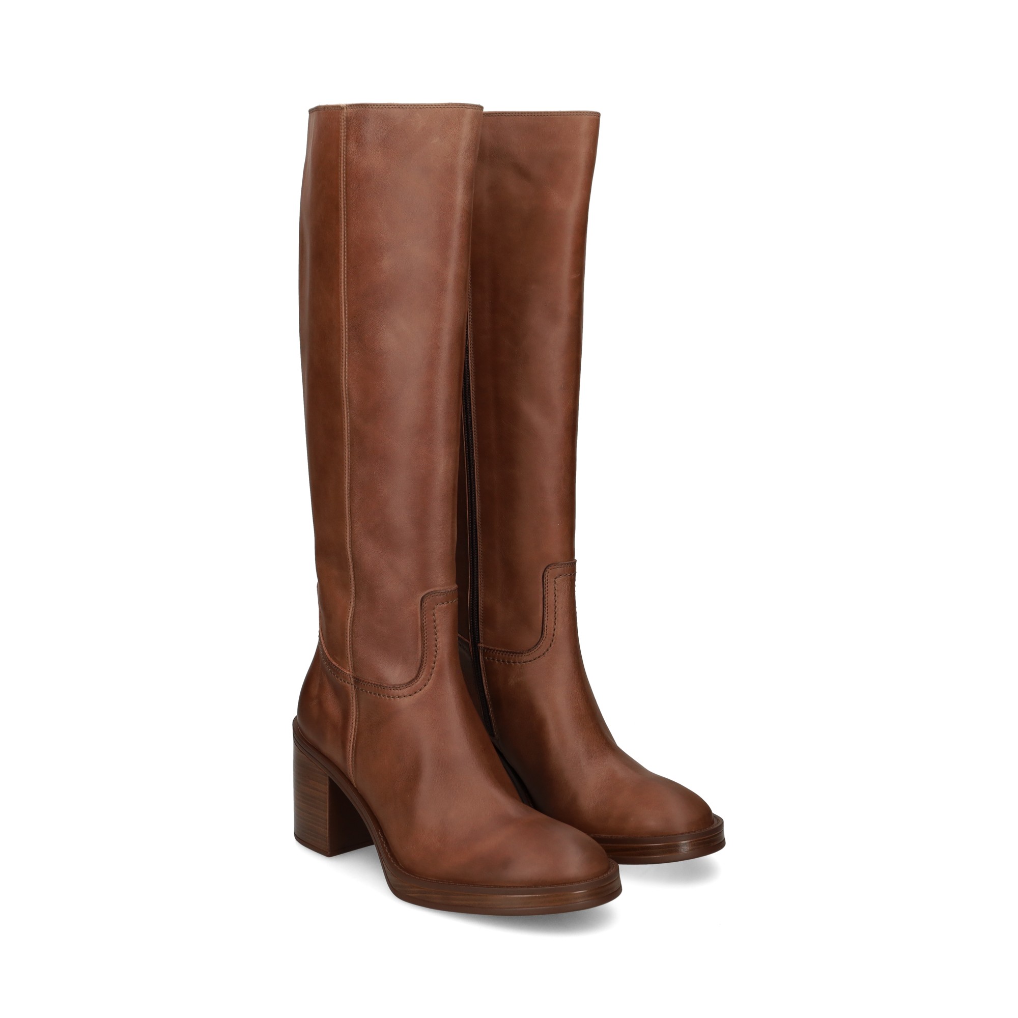 bota-alta-cuero