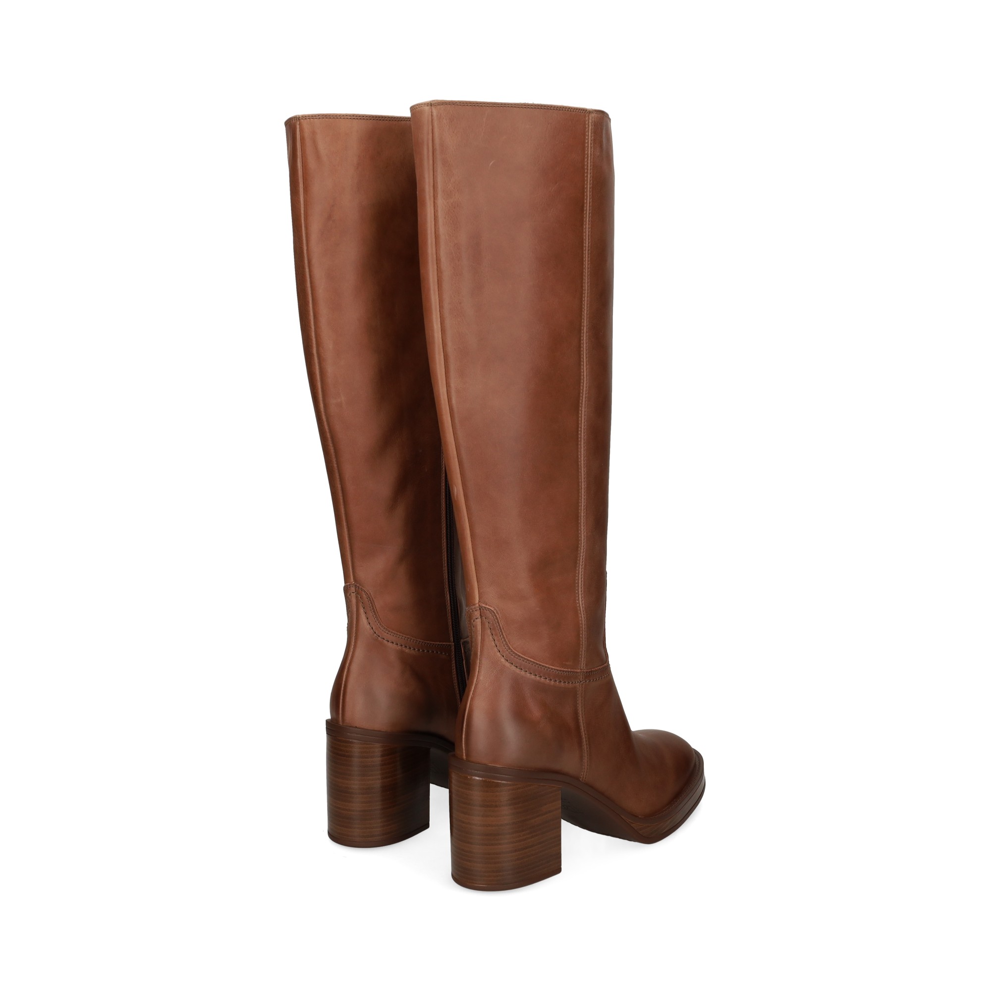 bota-alta-cuero