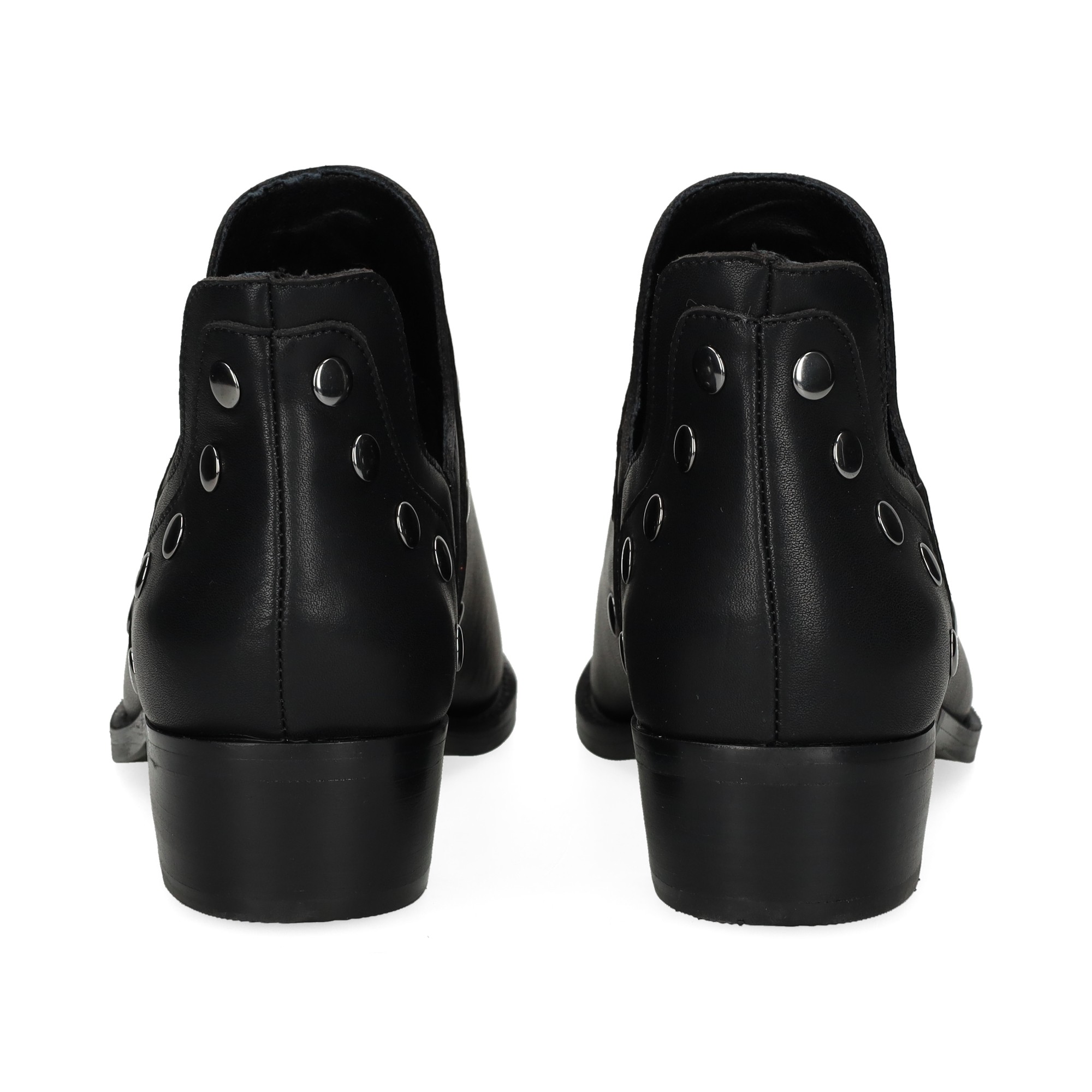 botin-tachas-piel-negro