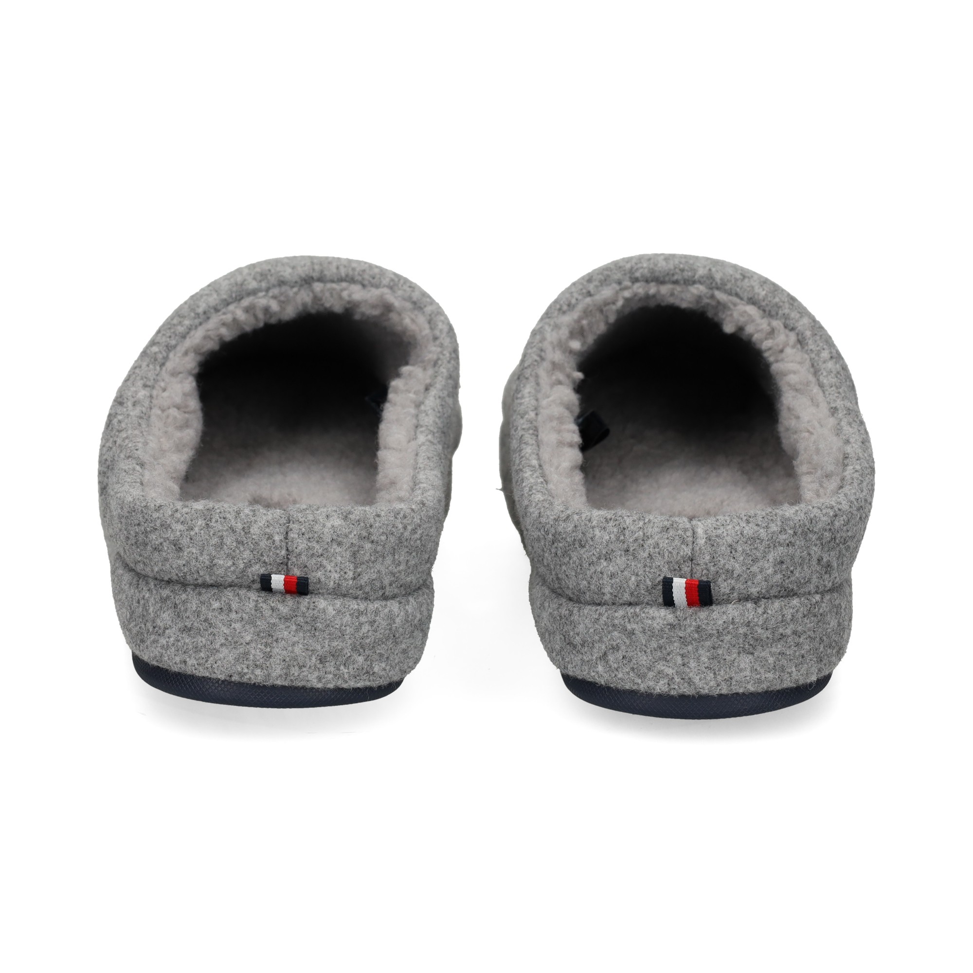 zapatilla-de-casa-felpa-gris