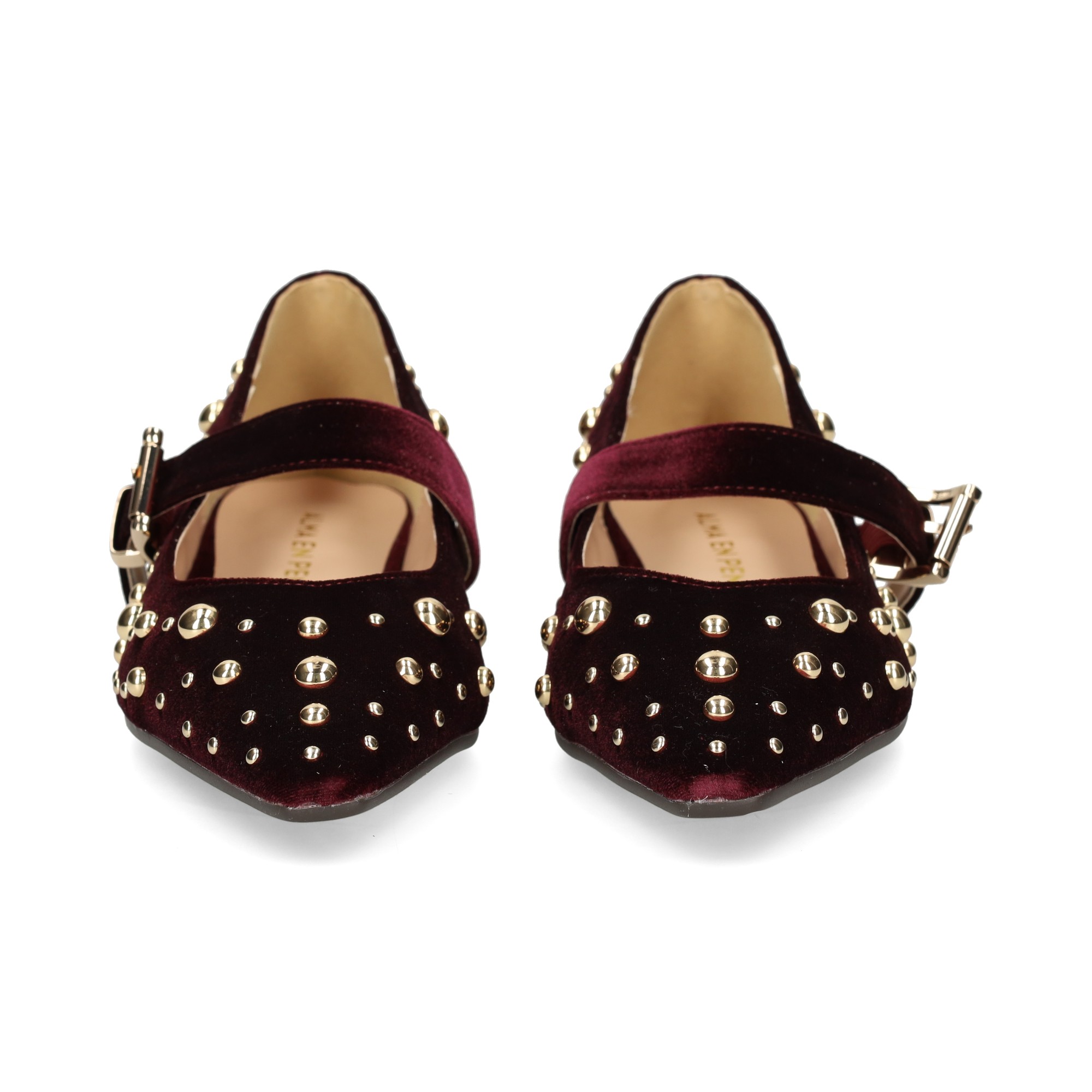 mercedes-tachas-terciopelo-burdeos