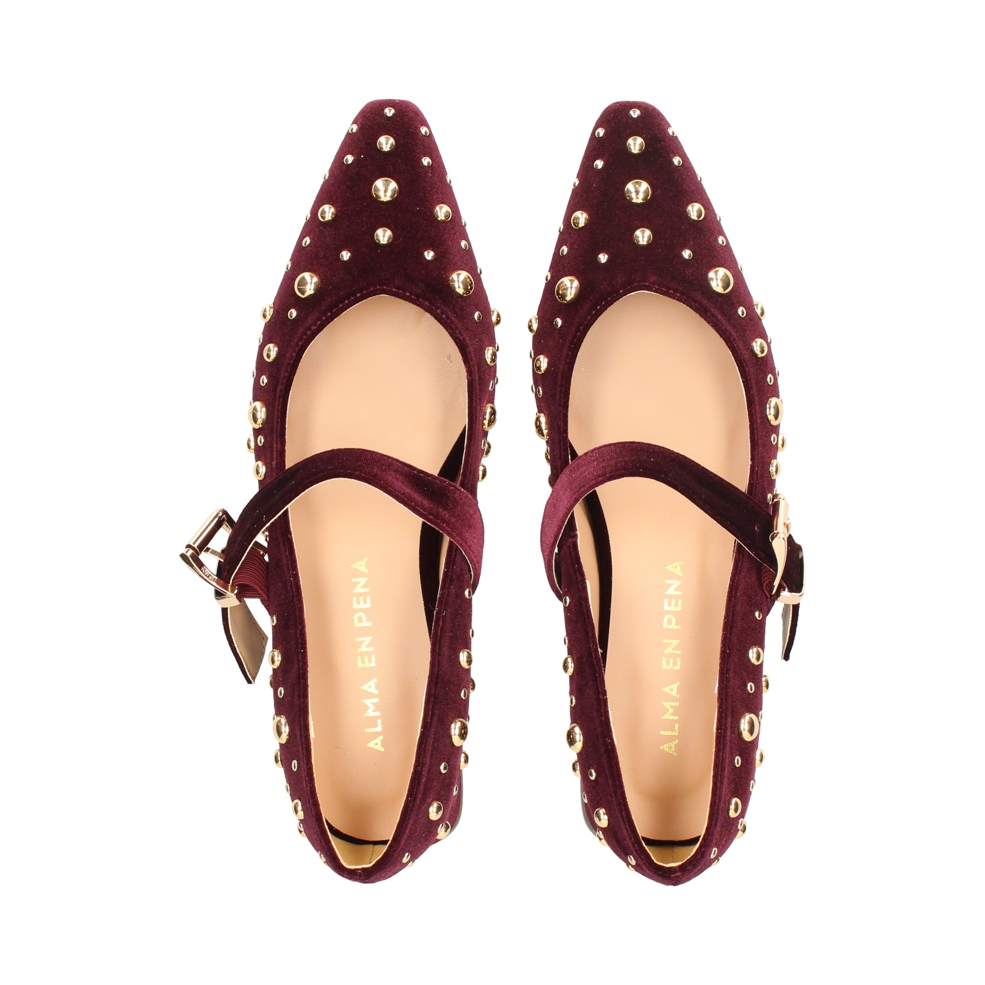 mercedes-tachas-terciopelo-burdeos