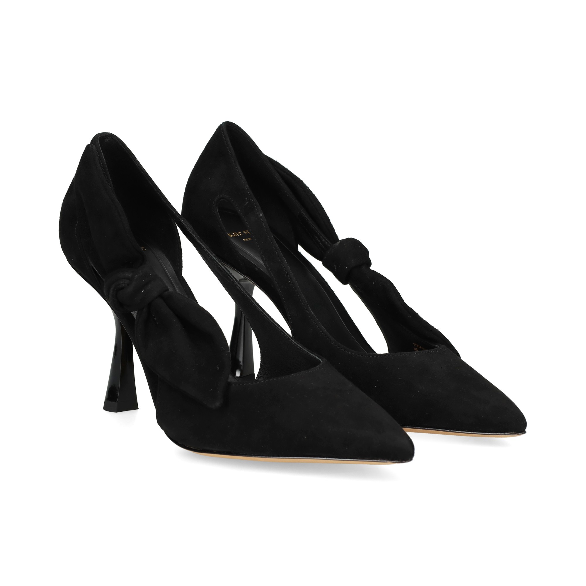 aberto-ladosnudo-ante-negro