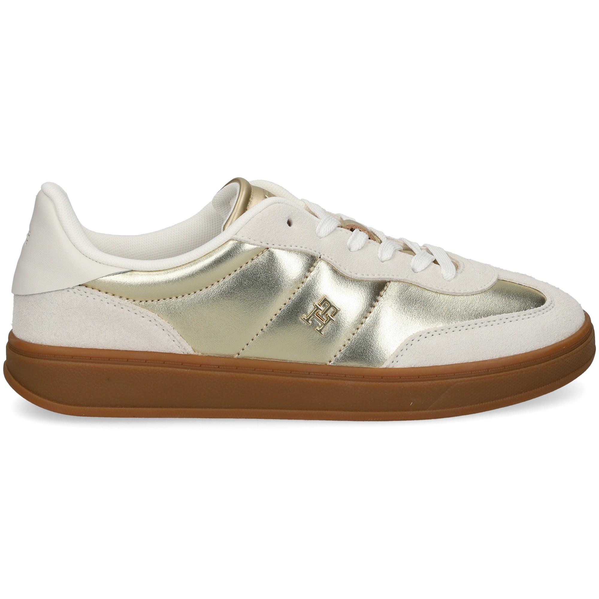 apliques-blanco-deportivo-oro